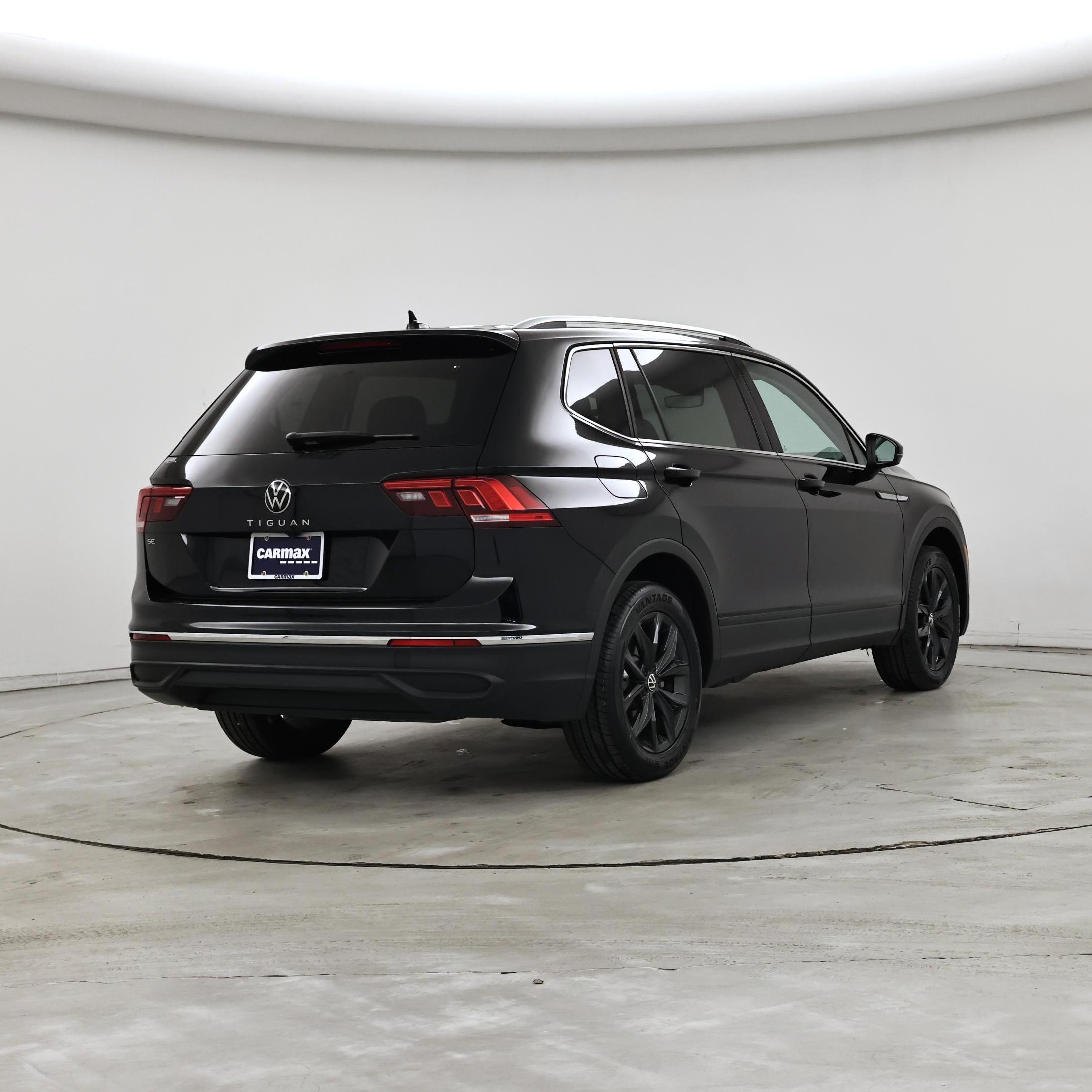 Thumbnail: 2024 Volkswagen Tiguan - 8