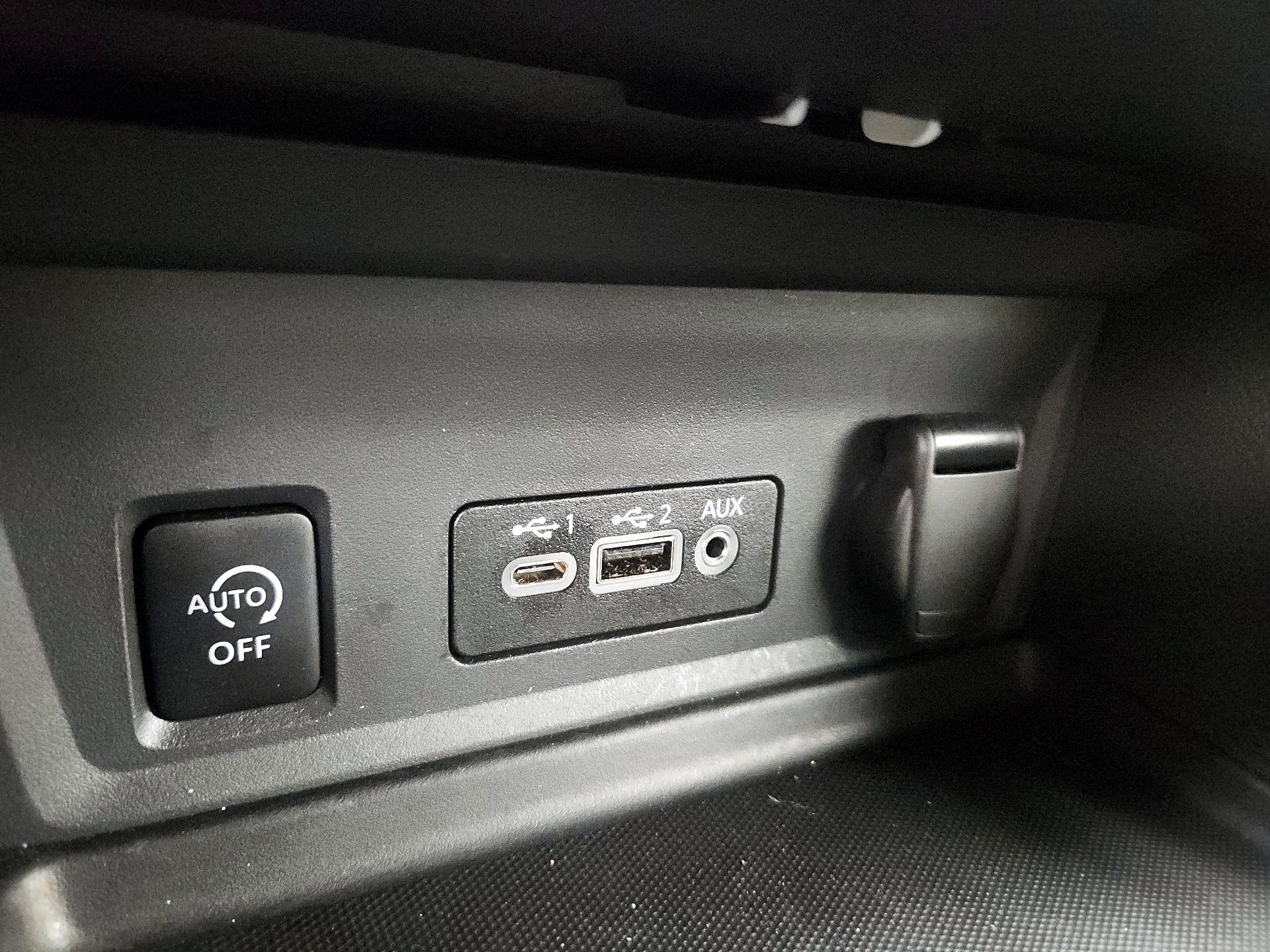 Thumbnail: 2025 Nissan Sentra - 18