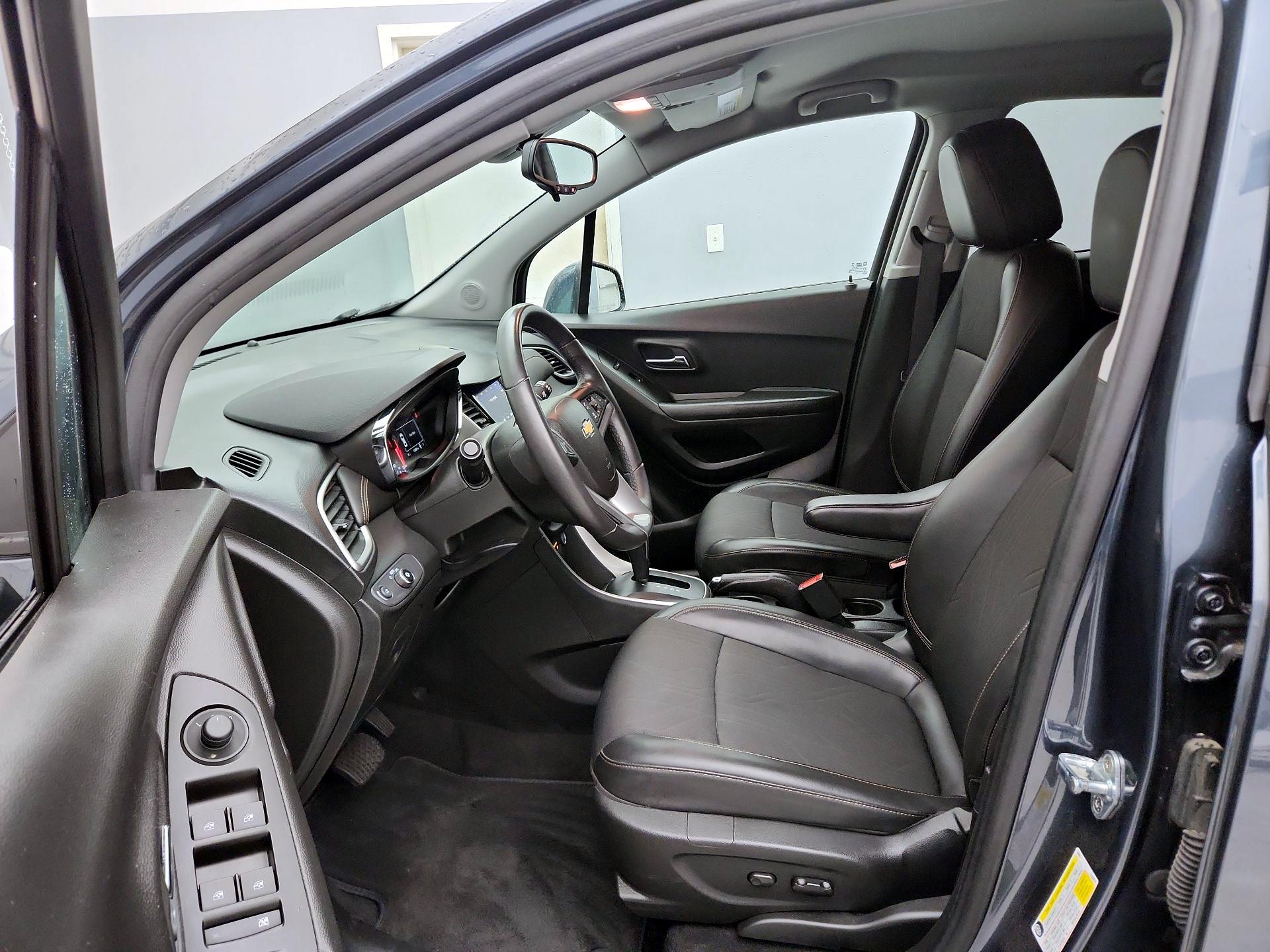 Thumbnail: 2022 Chevrolet Trax - 11