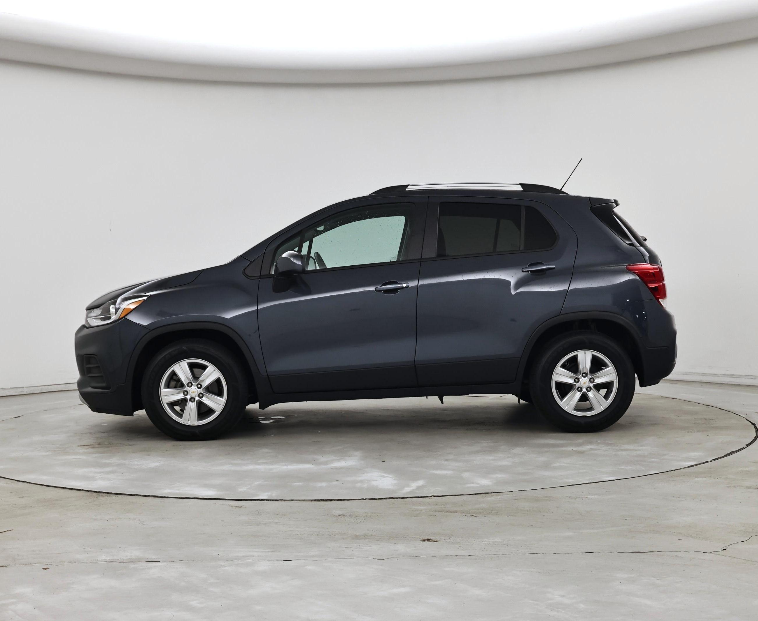 Thumbnail: 2022 Chevrolet Trax - 3
