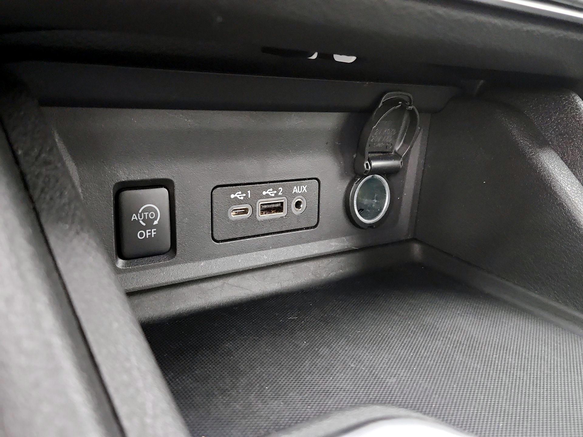 Thumbnail: 2025 Nissan Sentra - 18