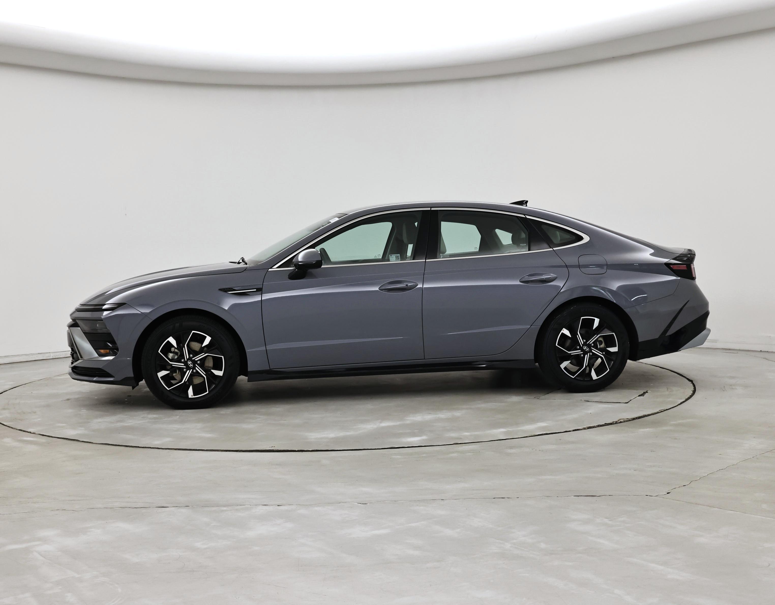 Thumbnail: 2025 Hyundai Sonata - 3