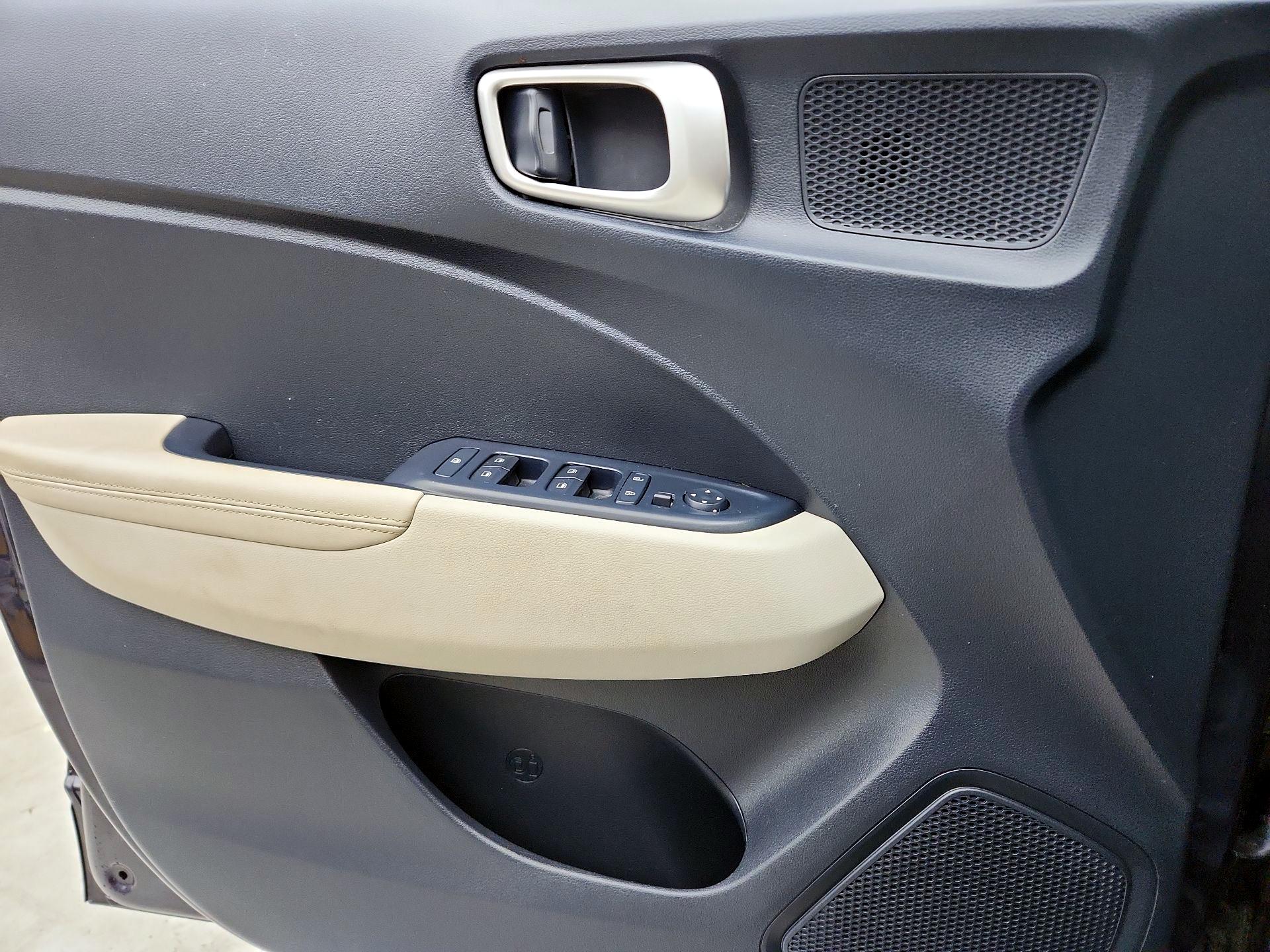 Thumbnail: 2021 Hyundai Venue - 12