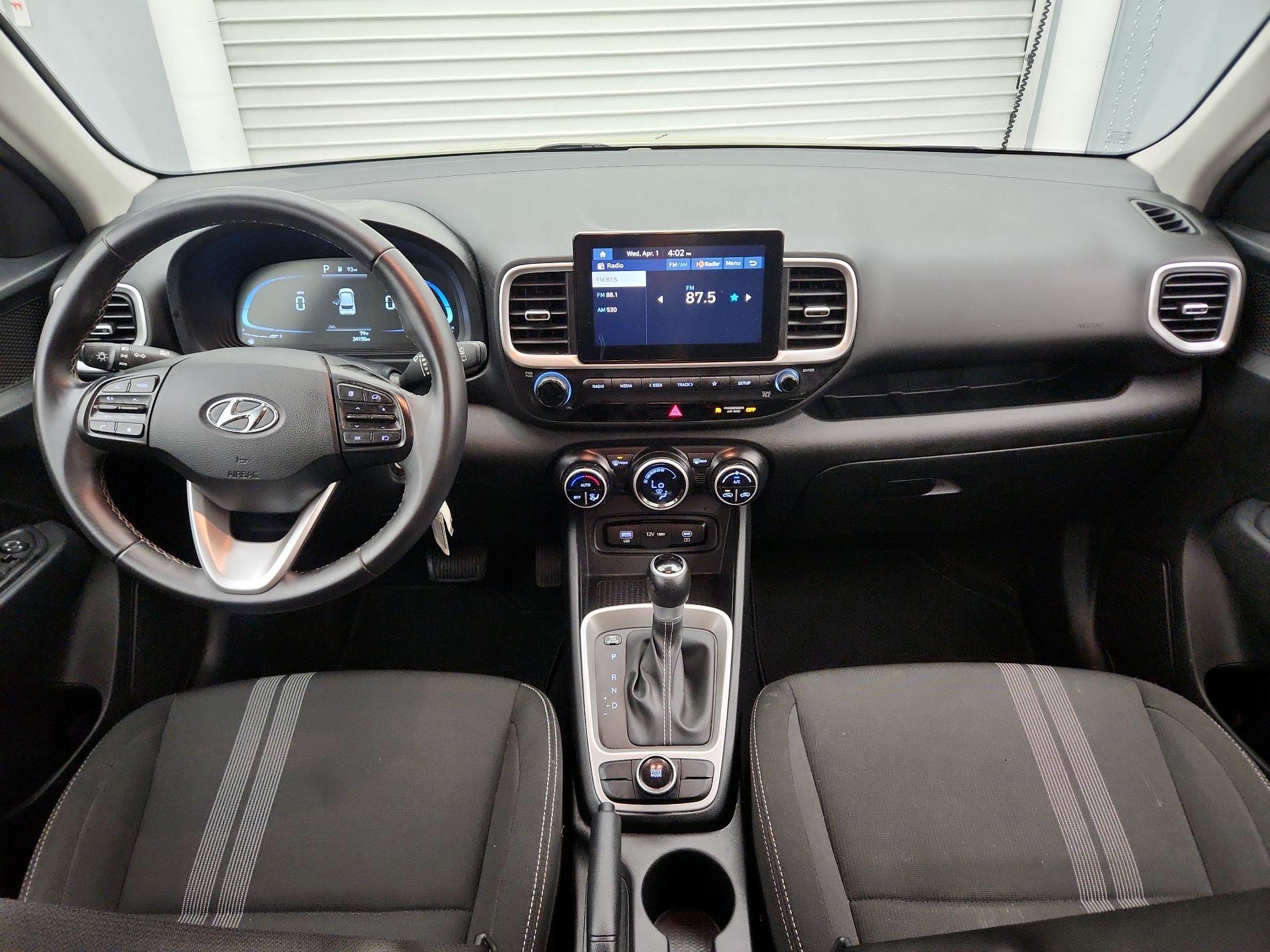 Thumbnail: 2023 Hyundai Venue - 9