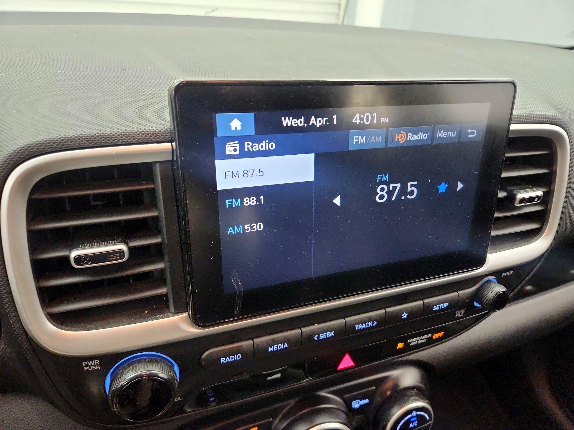 Thumbnail: 2023 Hyundai Venue - 15