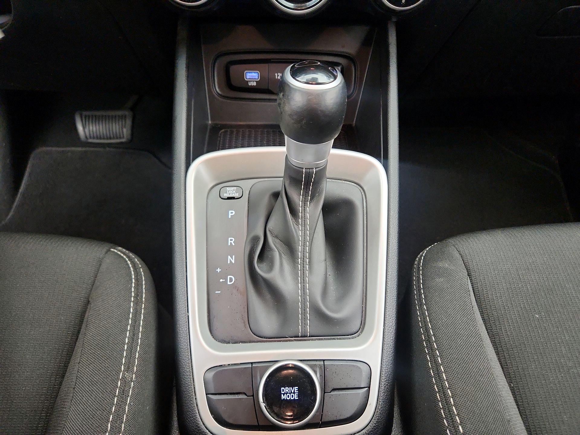 Thumbnail: 2023 Hyundai Venue - 17