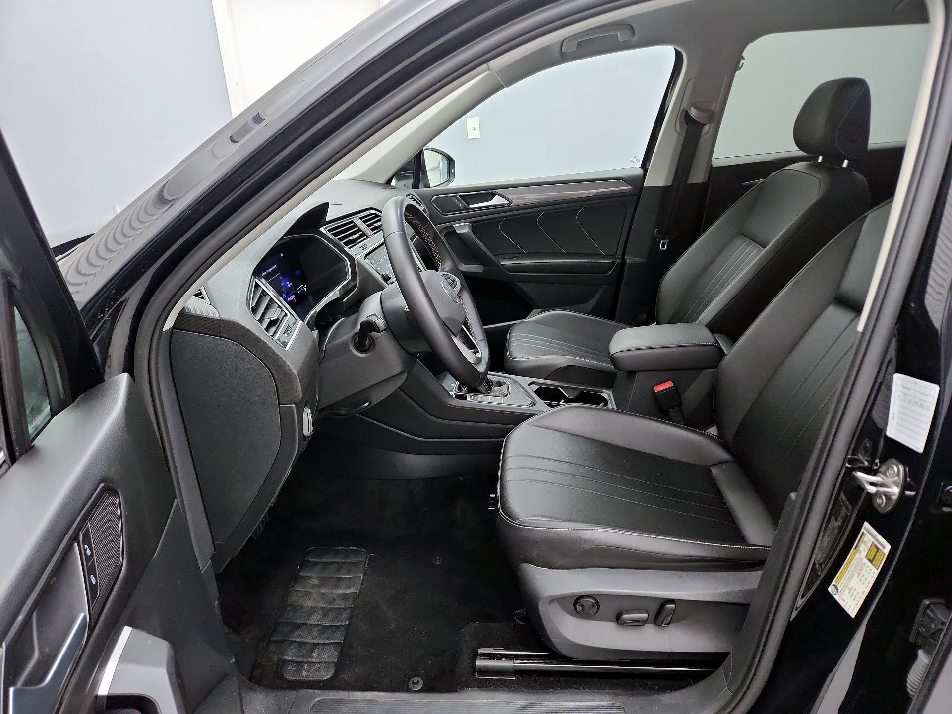 Thumbnail: 2024 Volkswagen Tiguan - 11