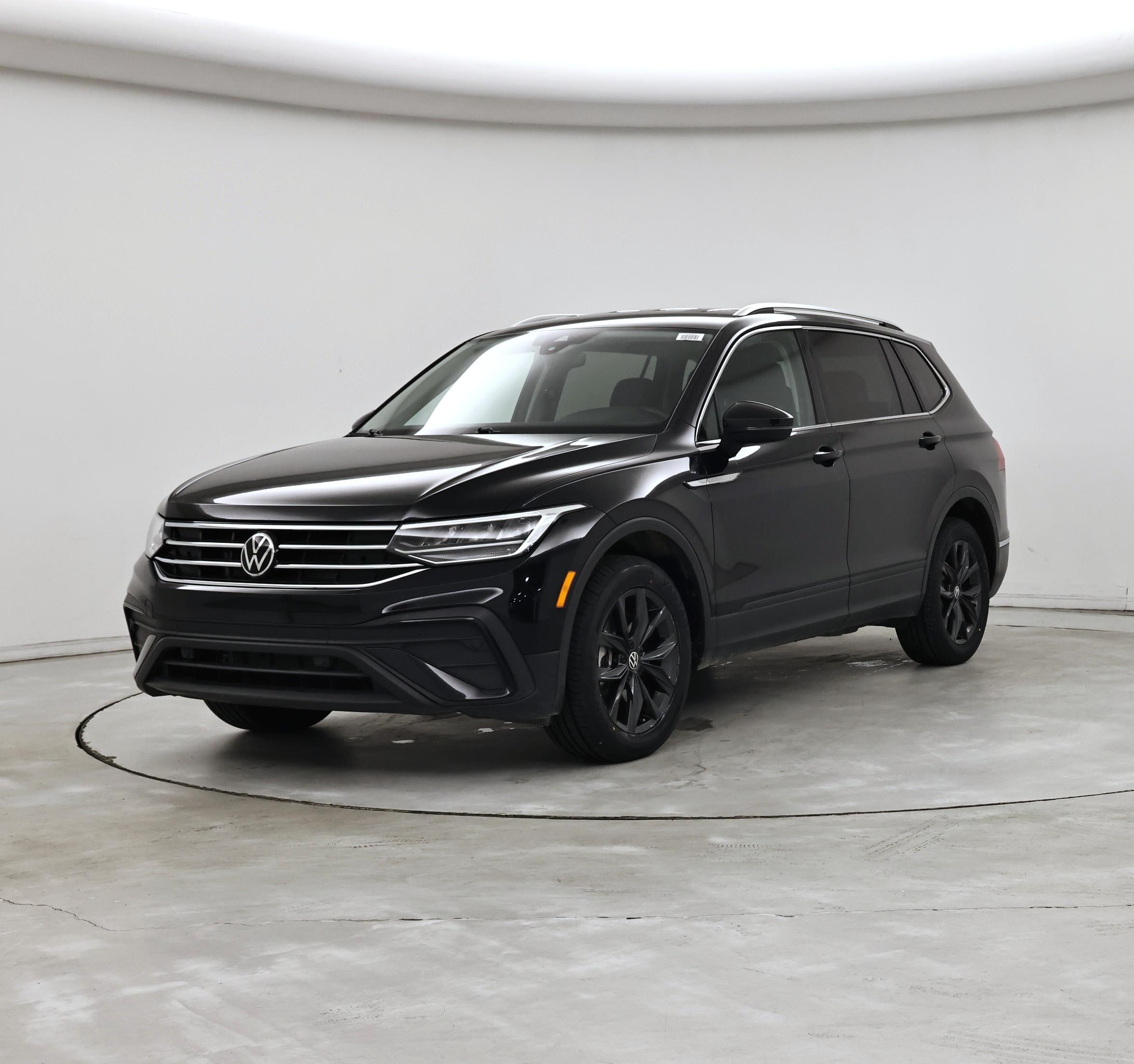 Thumbnail: 2024 Volkswagen Tiguan - 4