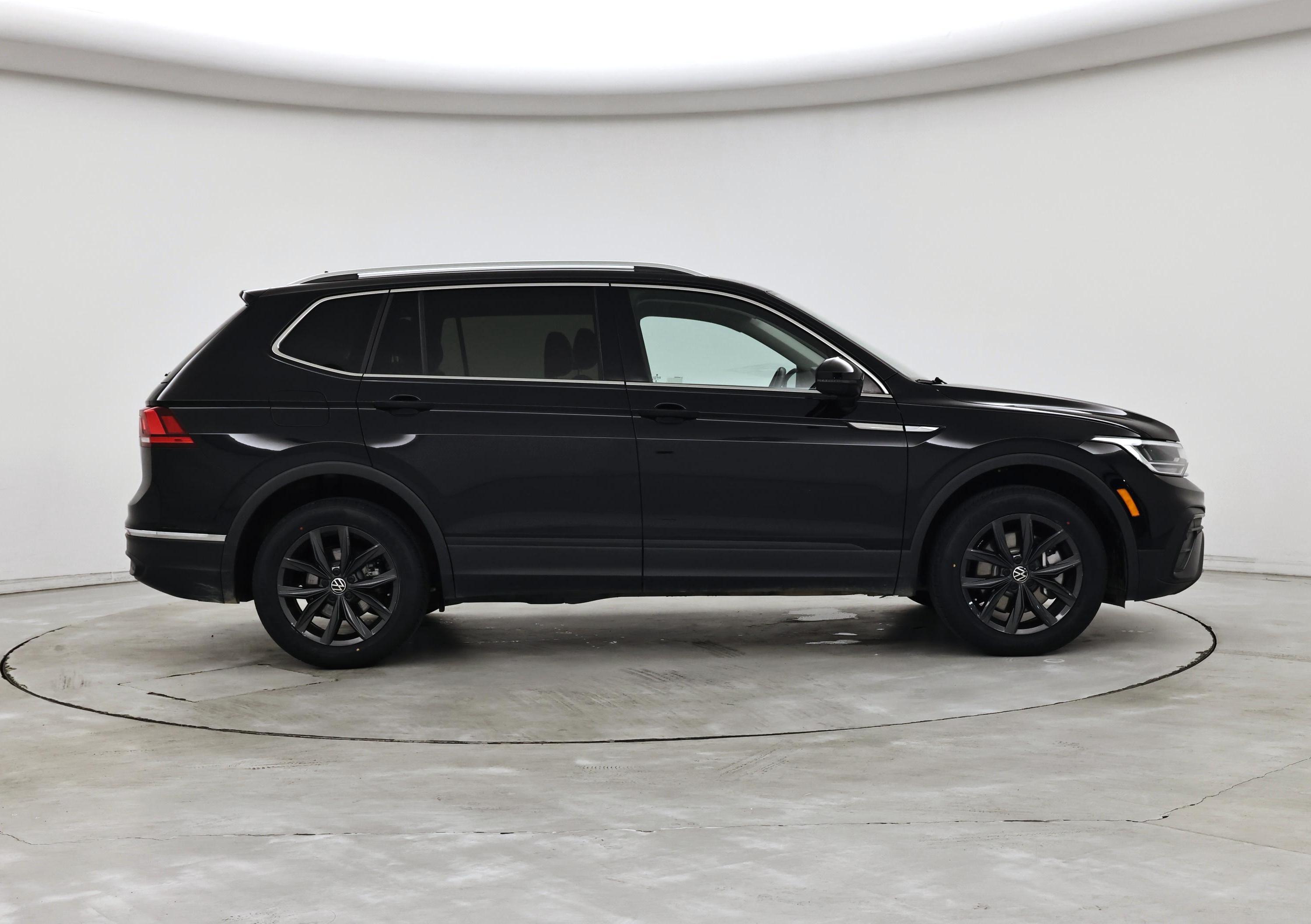 Thumbnail: 2024 Volkswagen Tiguan - 7