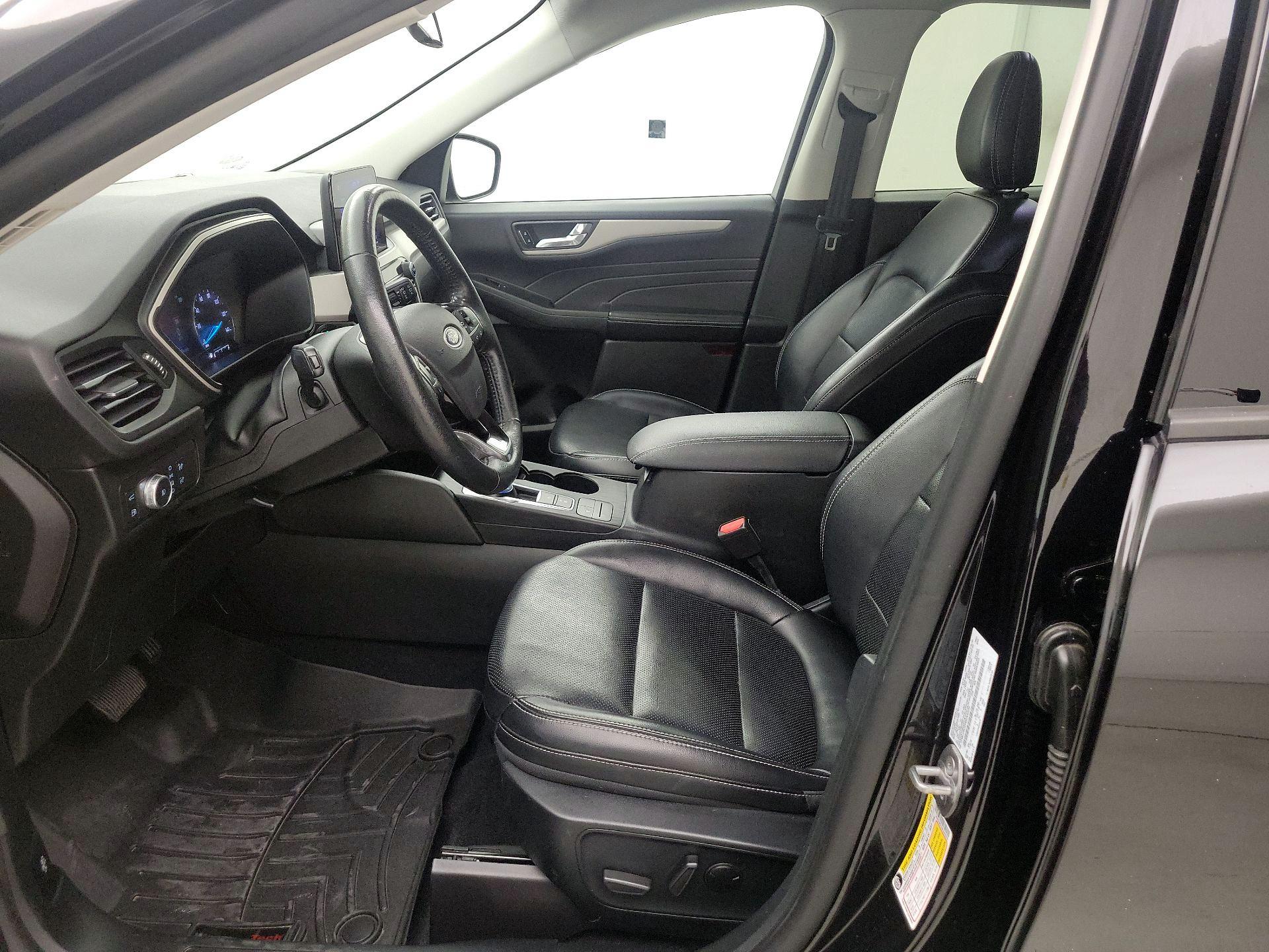Thumbnail: 2021 Ford Escape - 11