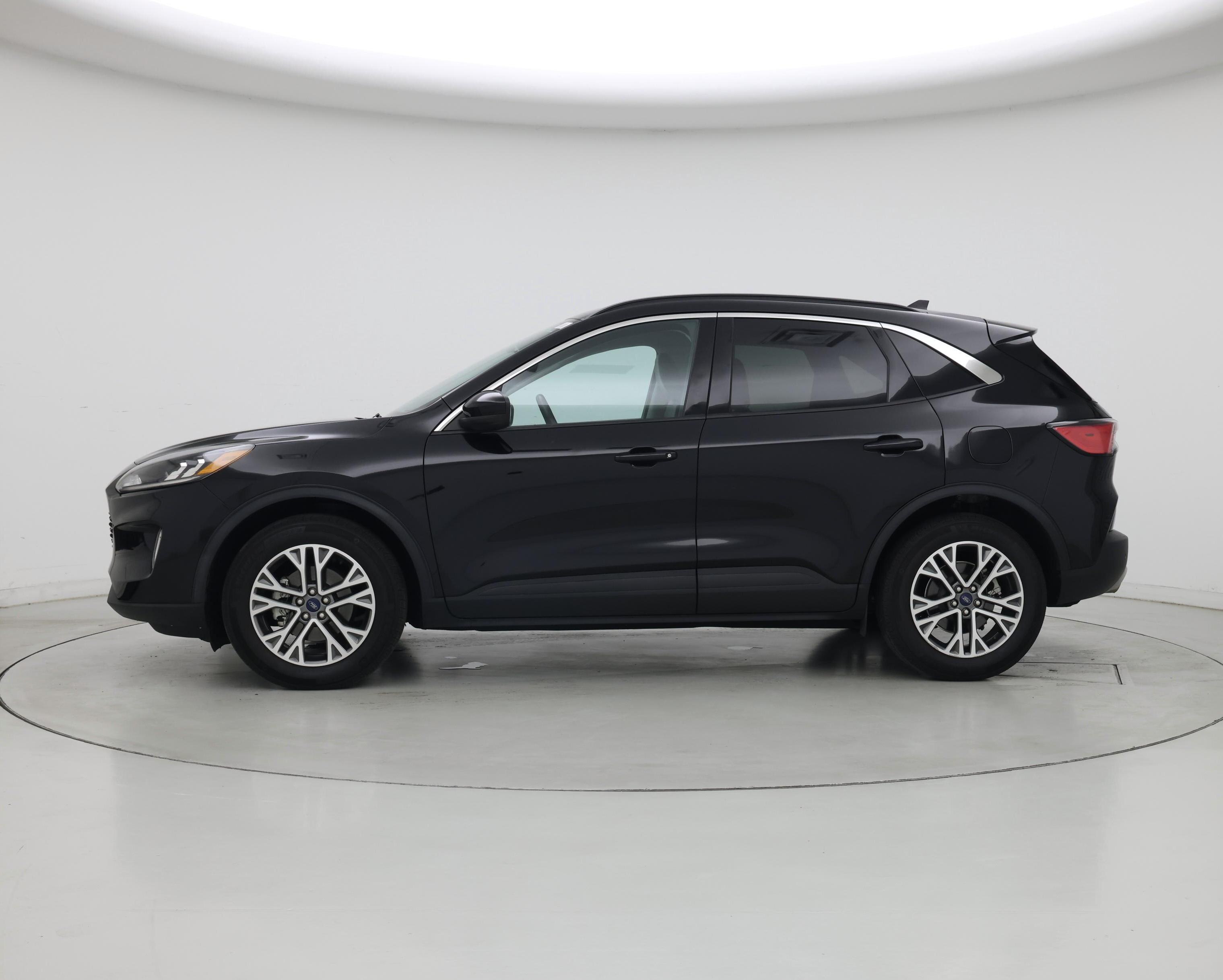 Thumbnail: 2021 Ford Escape - 3