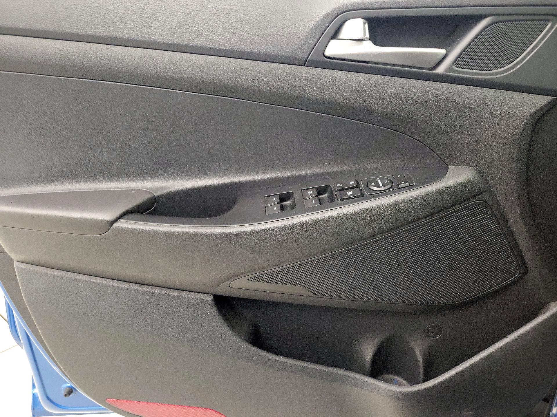 Thumbnail: 2020 Hyundai Tucson - 12