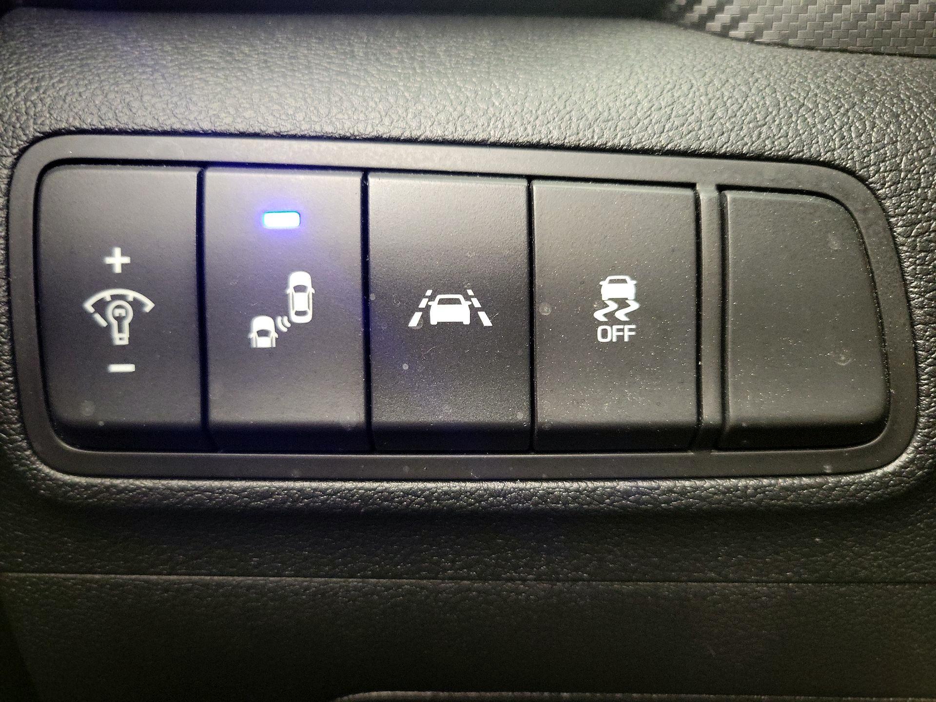 Thumbnail: 2020 Hyundai Tucson - 13