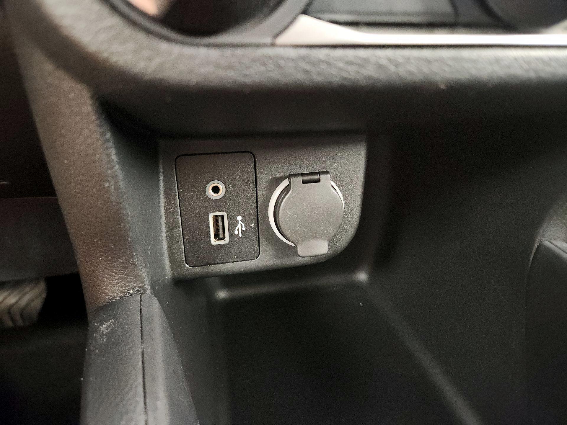 Thumbnail: 2021 Nissan Kicks - 18