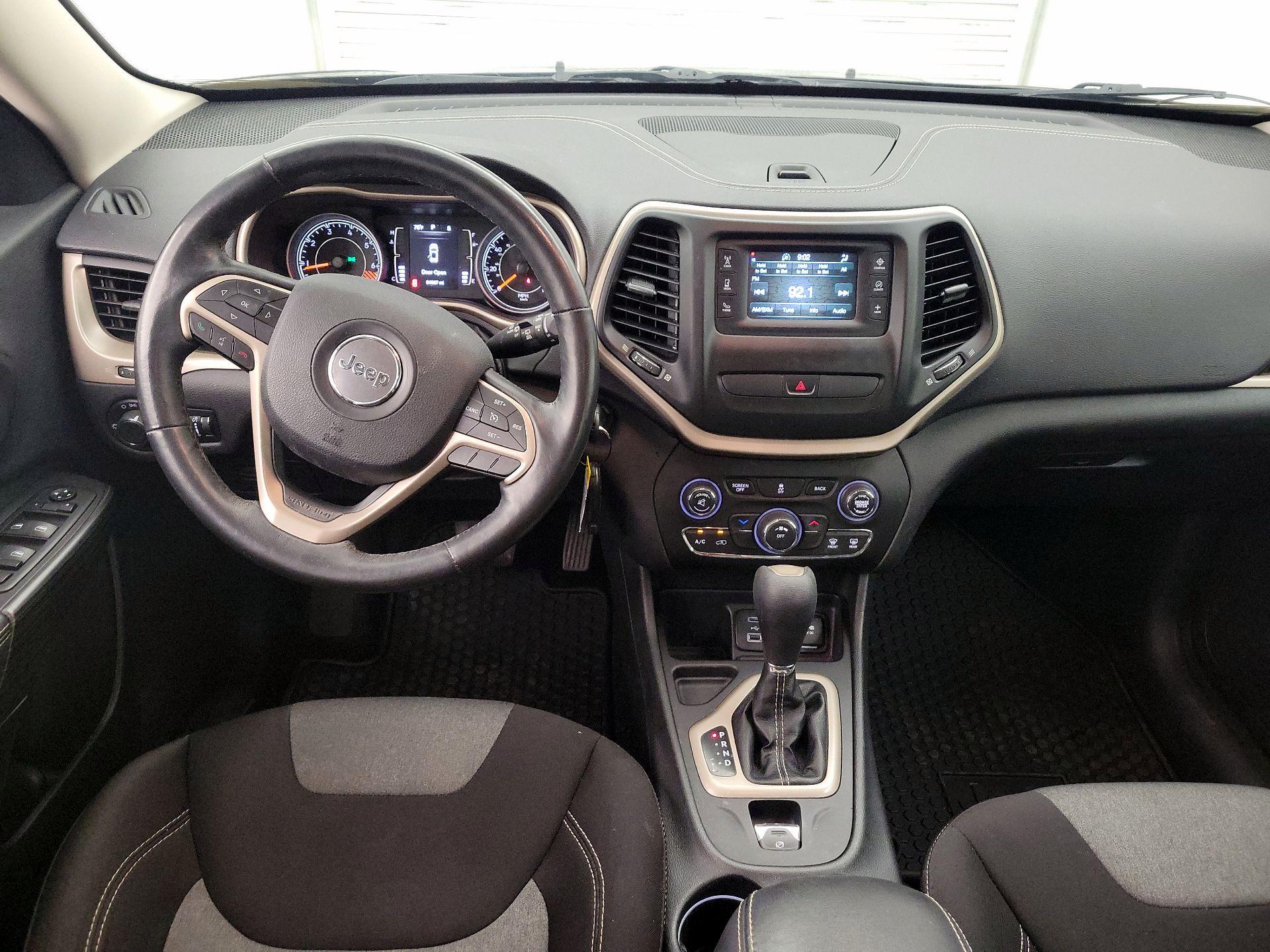 Thumbnail: 2015 Jeep Cherokee - 9