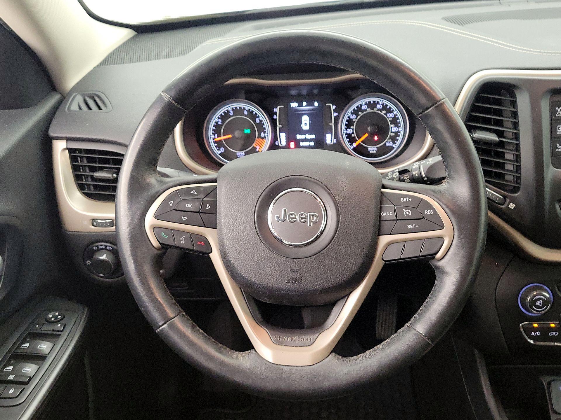 Thumbnail: 2015 Jeep Cherokee - 10