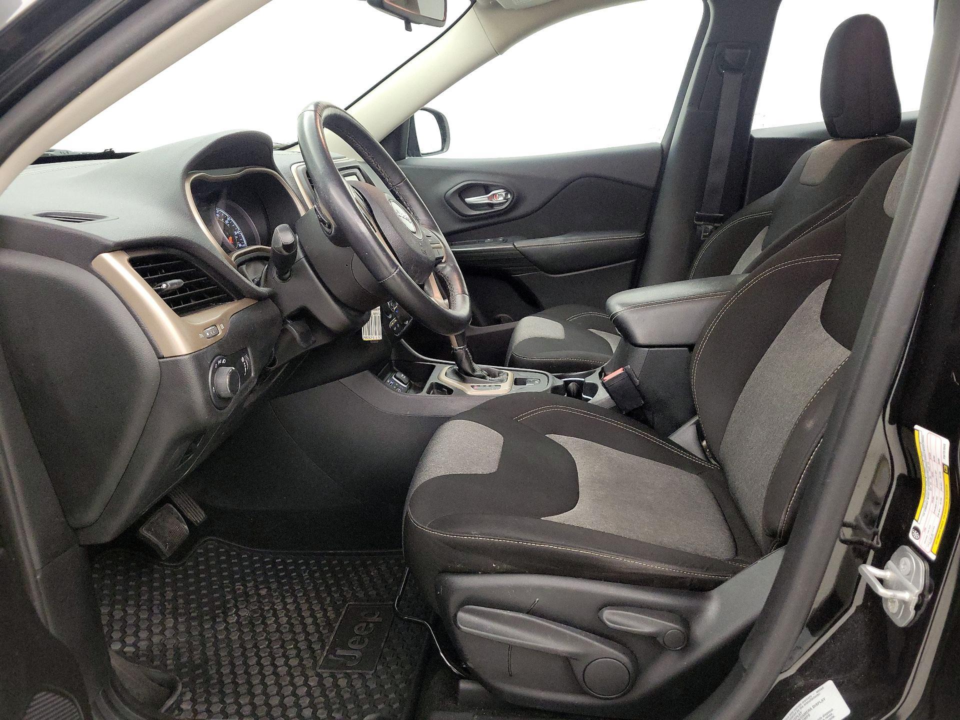 Thumbnail: 2015 Jeep Cherokee - 11