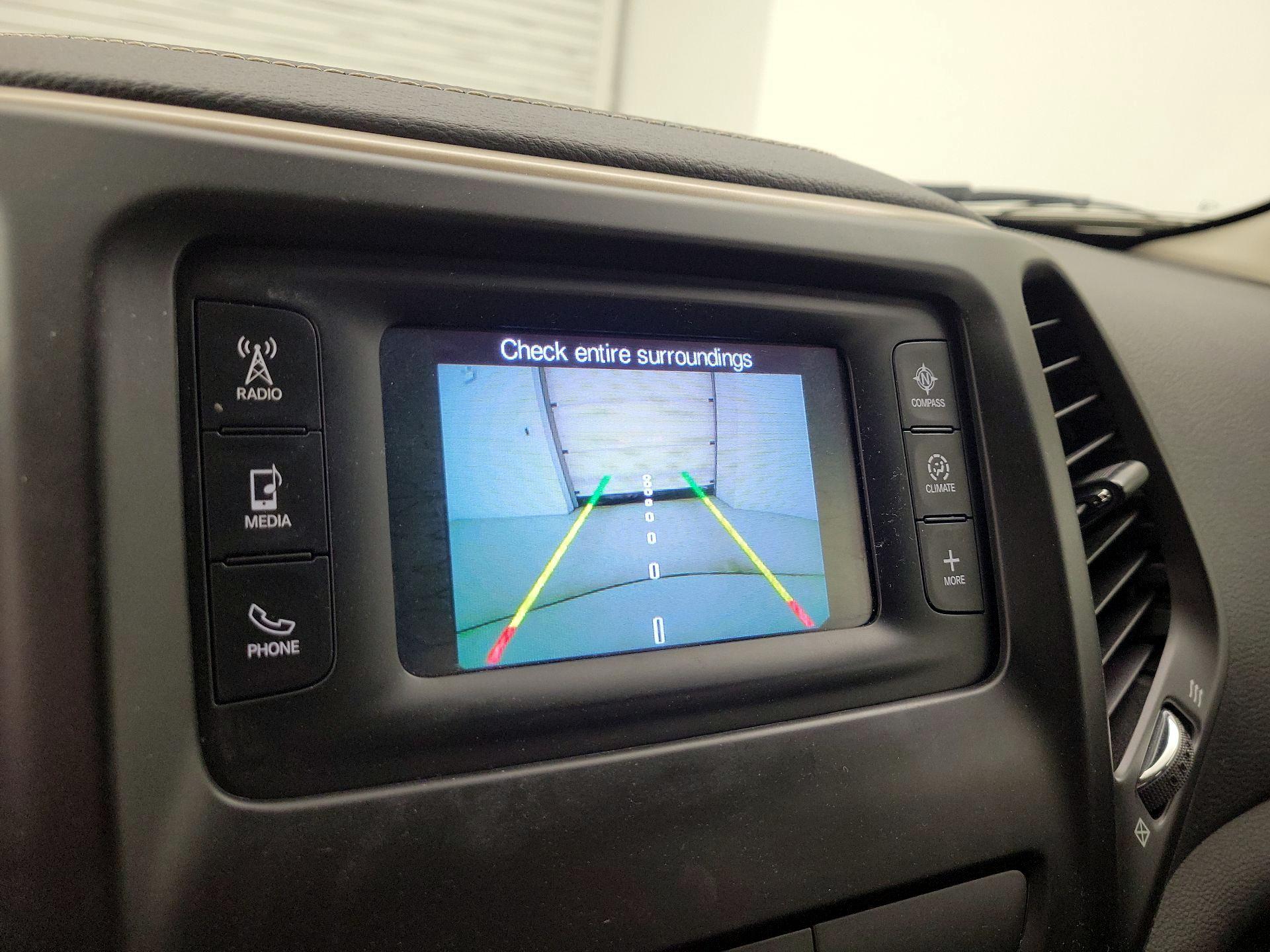 Thumbnail: 2015 Jeep Cherokee - 14