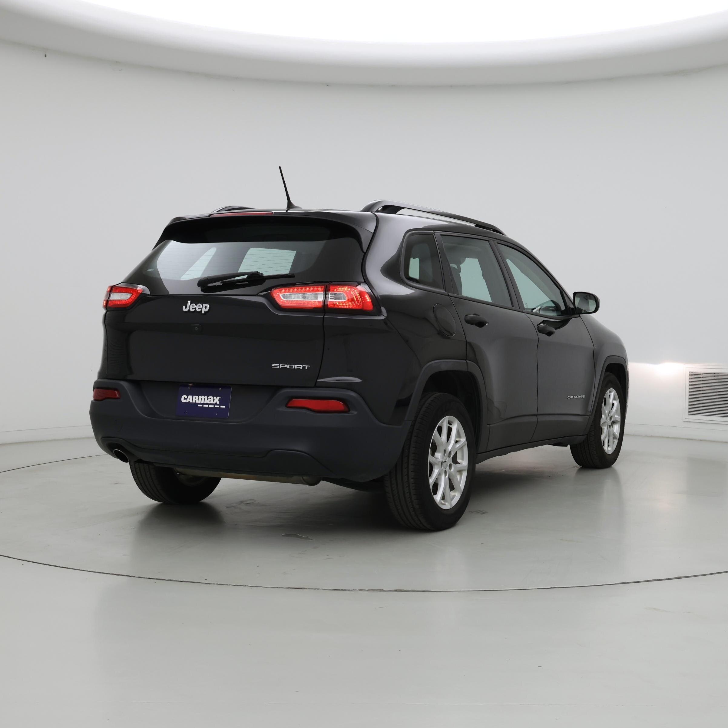 Thumbnail: 2015 Jeep Cherokee - 8