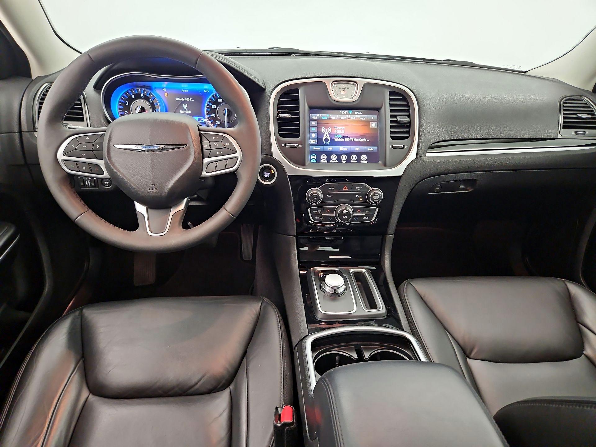 Thumbnail: 2023 Chrysler 300 - 9