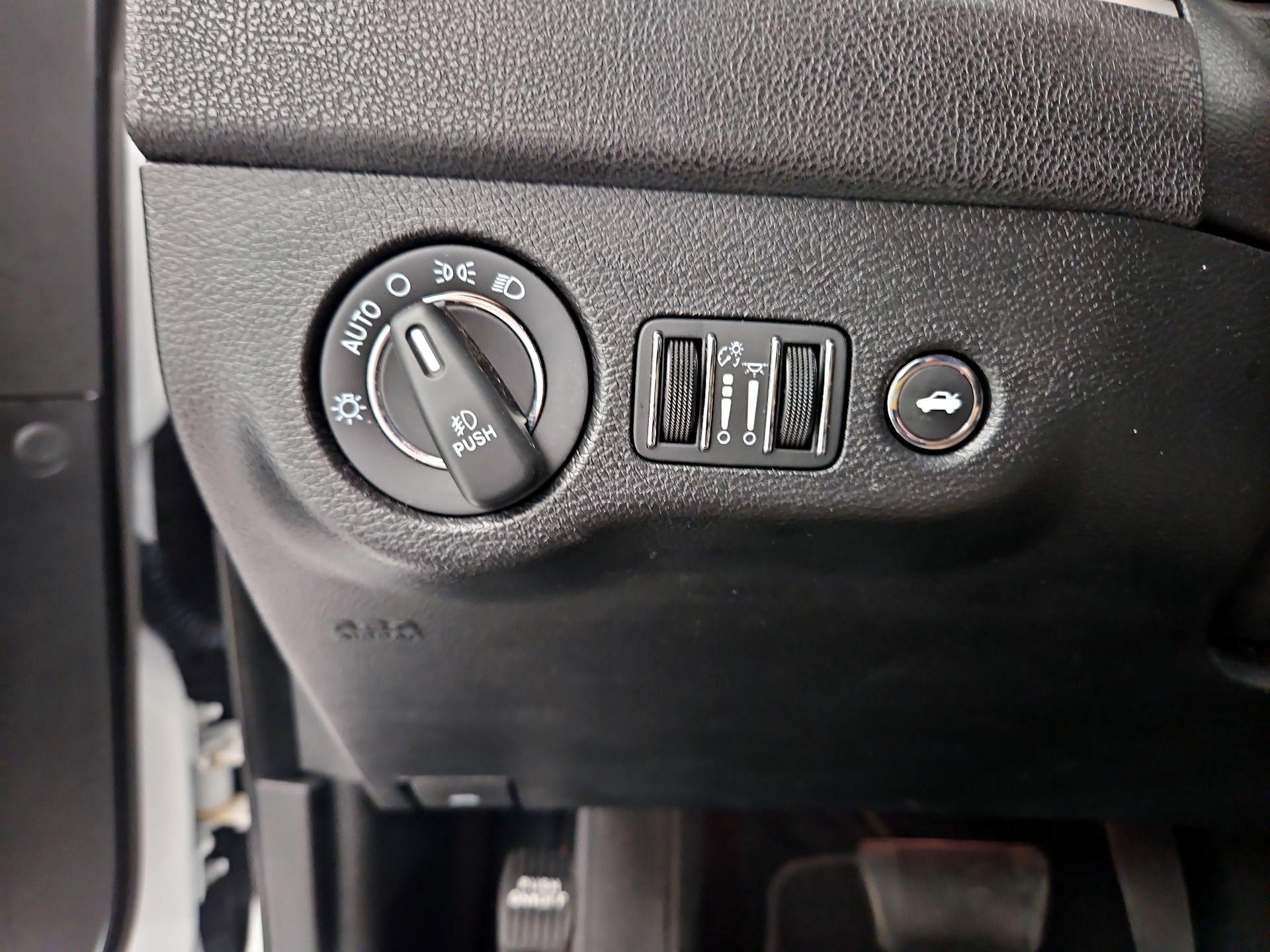 Thumbnail: 2023 Chrysler 300 - 13