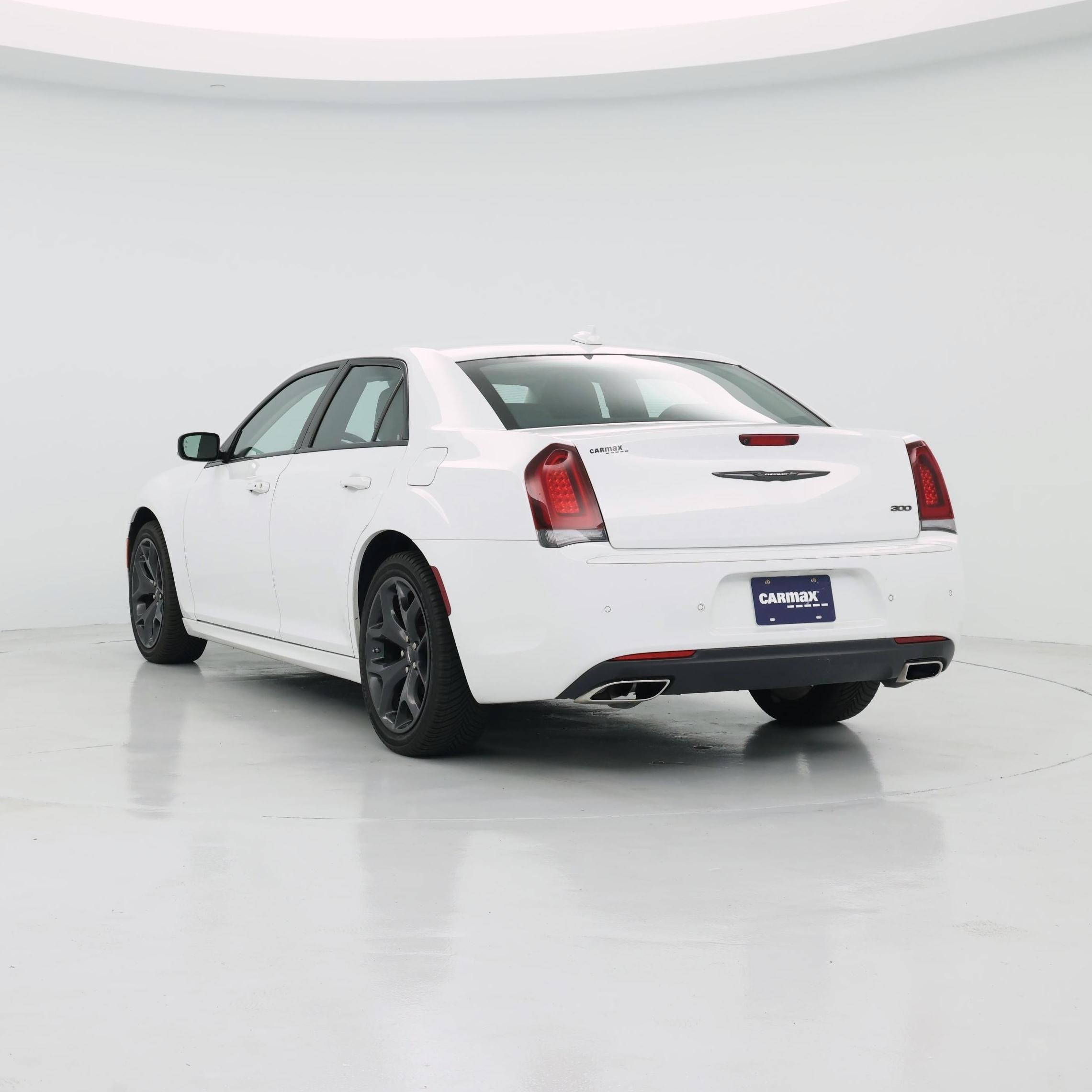 Thumbnail: 2023 Chrysler 300 - 2