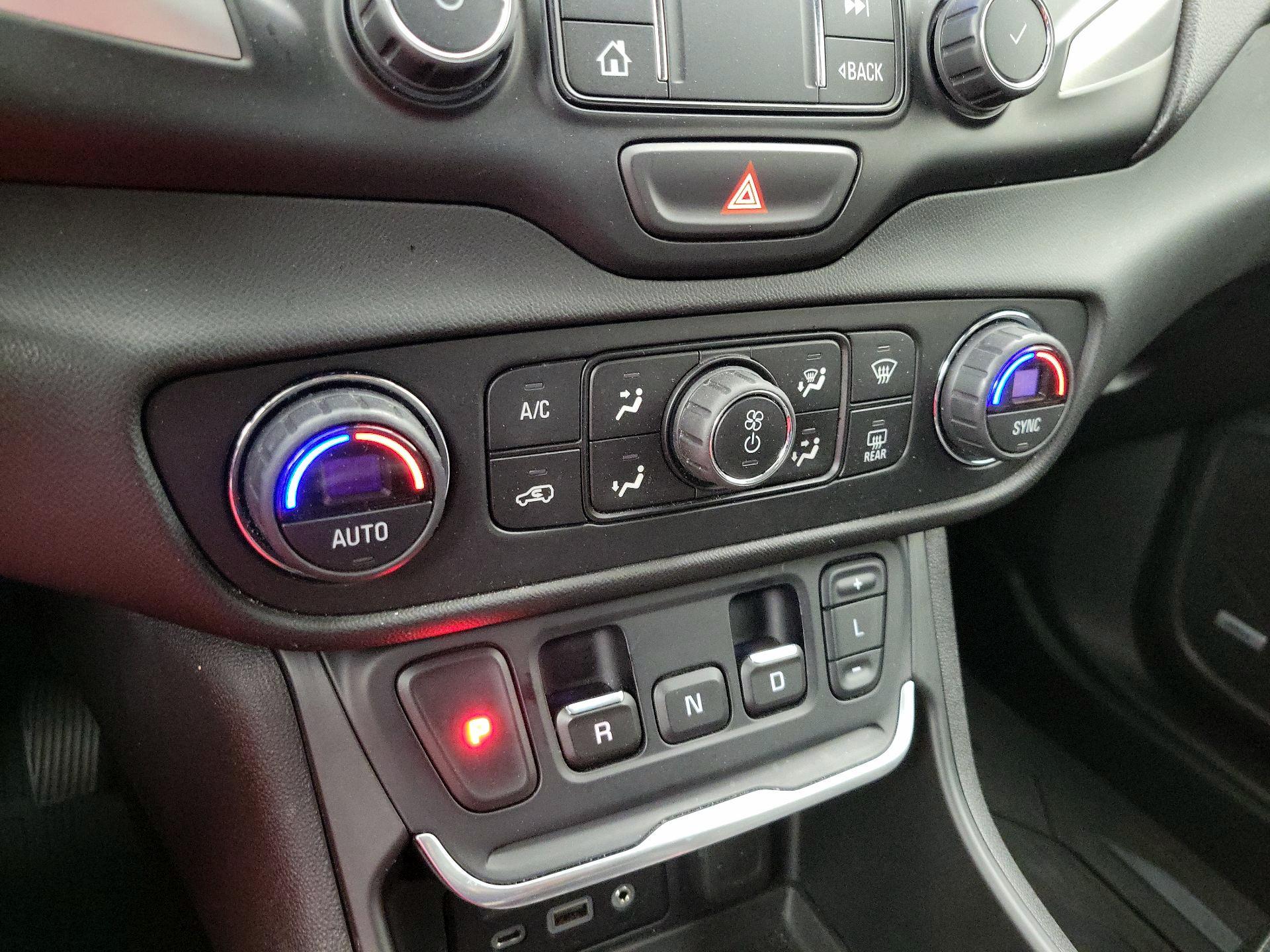 Thumbnail: 2019 GMC Terrain - 17