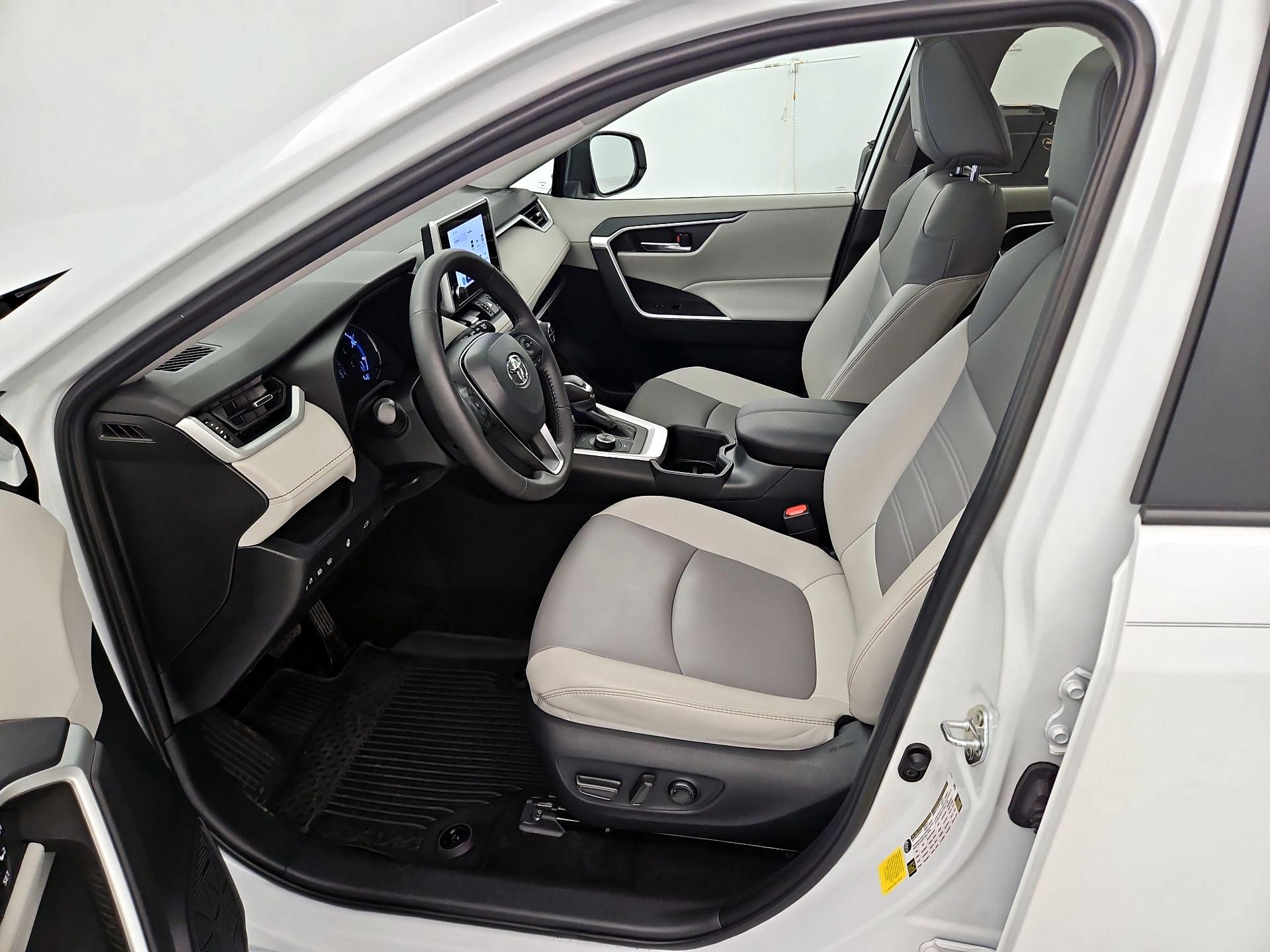 Thumbnail: 2024 Toyota RAV4 - 11