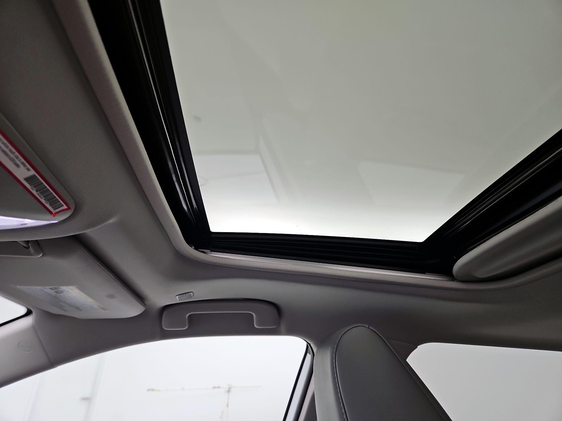 Thumbnail: 2024 Toyota RAV4 - 19