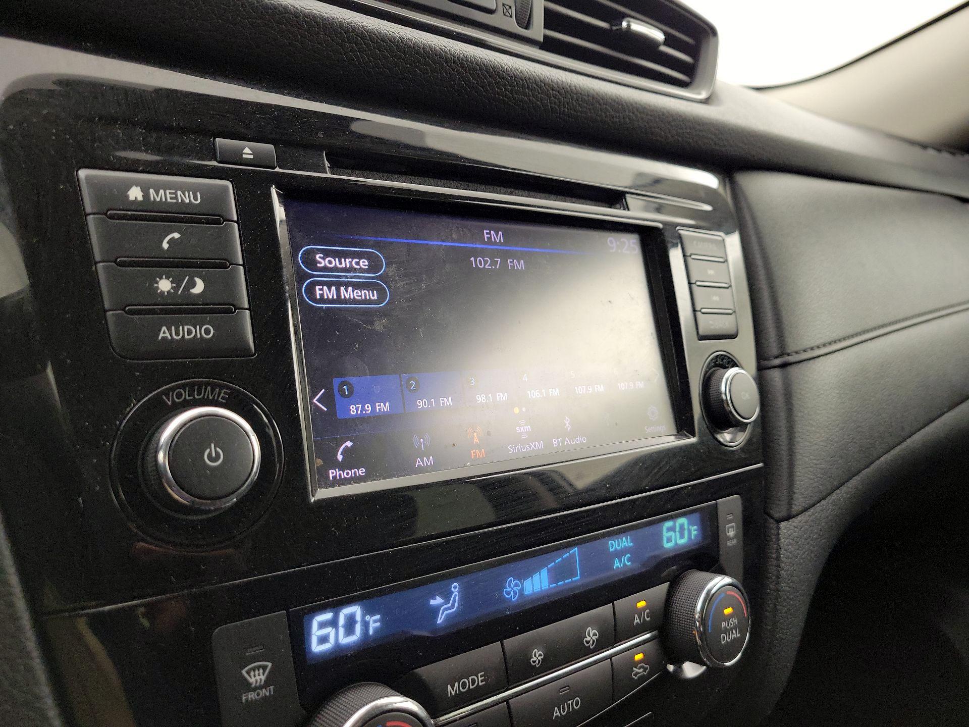 Thumbnail: 2020 Nissan Rogue - 15