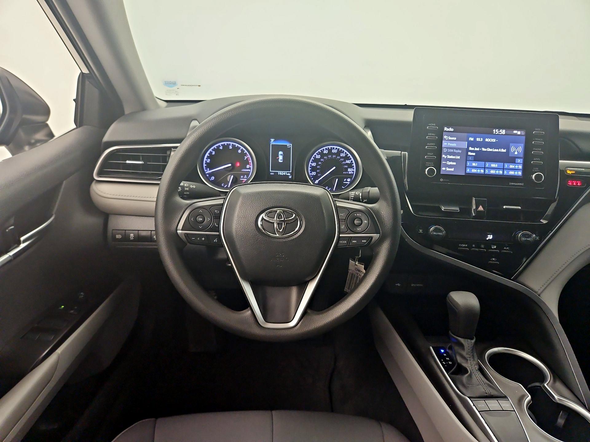 Thumbnail: 2022 Toyota Camry - 10