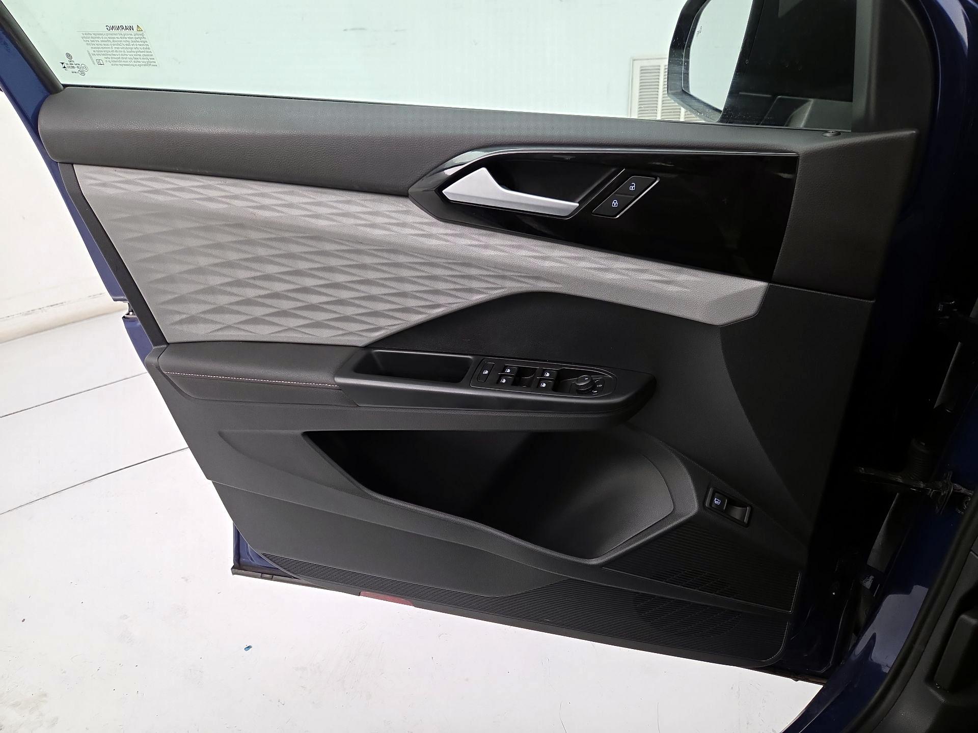 Thumbnail: 2024 Volkswagen Taos - 12