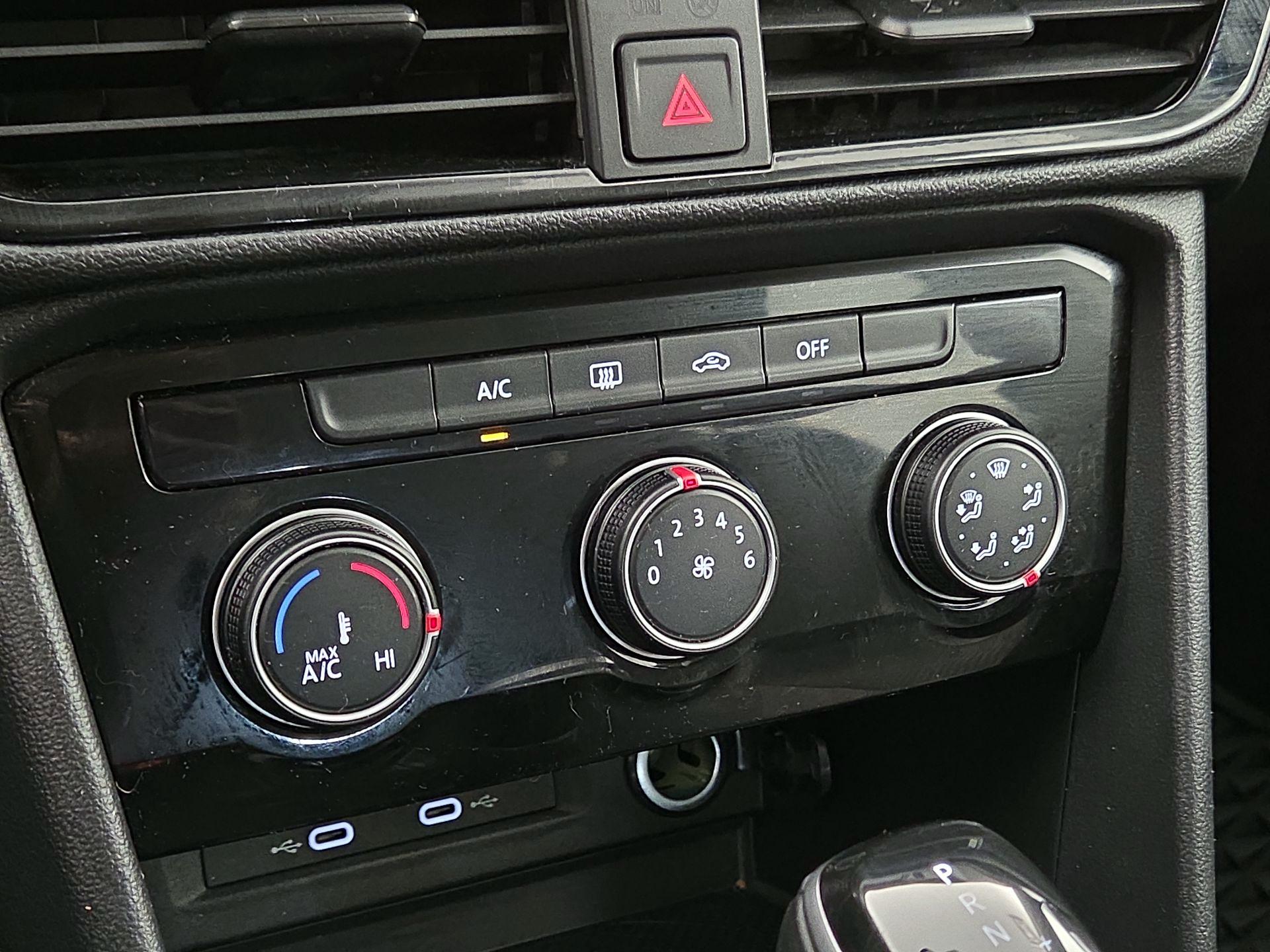 Thumbnail: 2024 Volkswagen Taos - 16