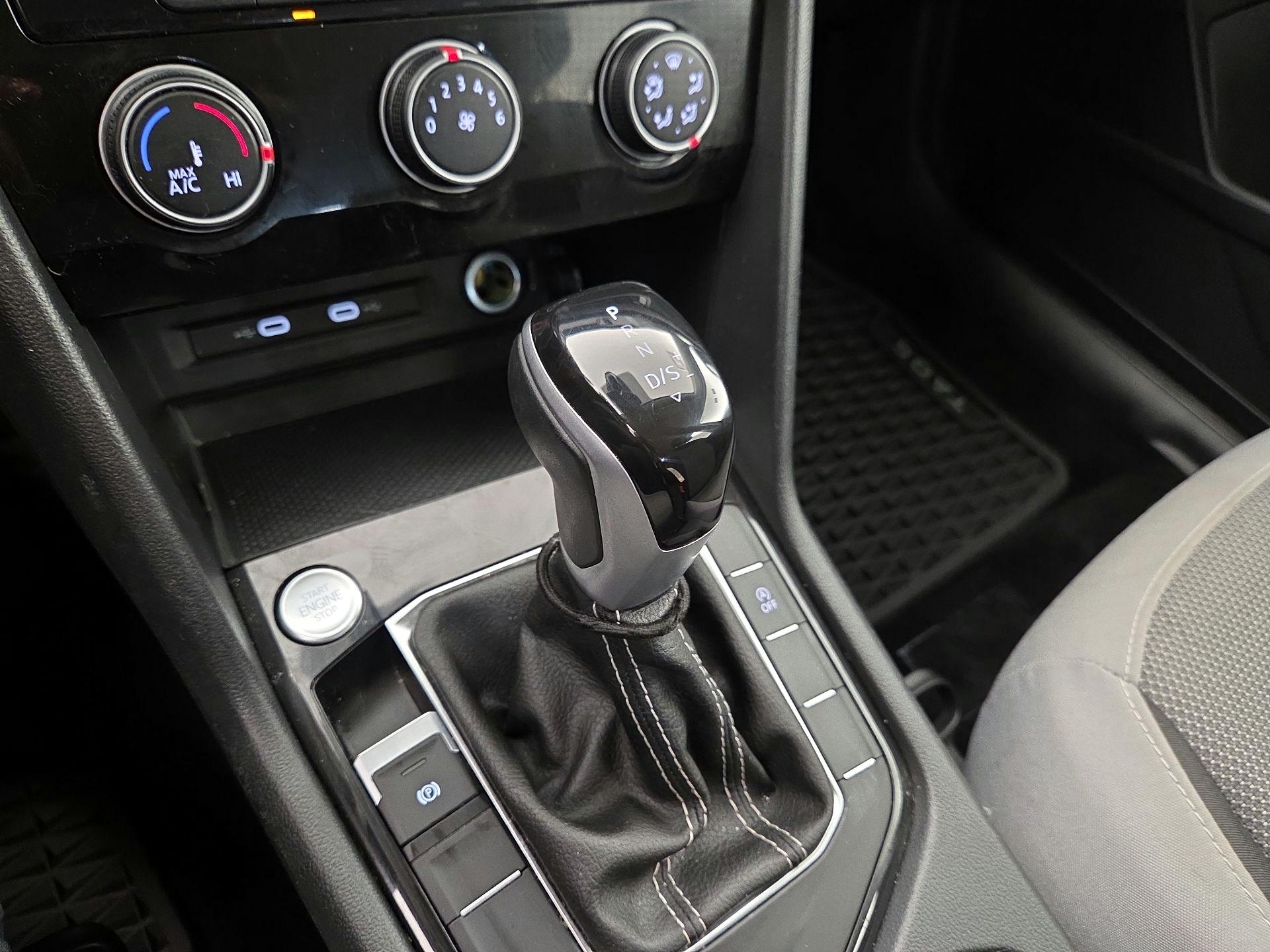 Thumbnail: 2024 Volkswagen Taos - 17