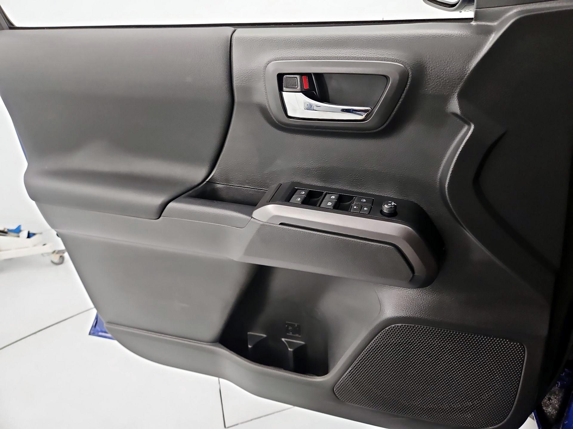 Thumbnail: 2023 Toyota Tacoma - 12