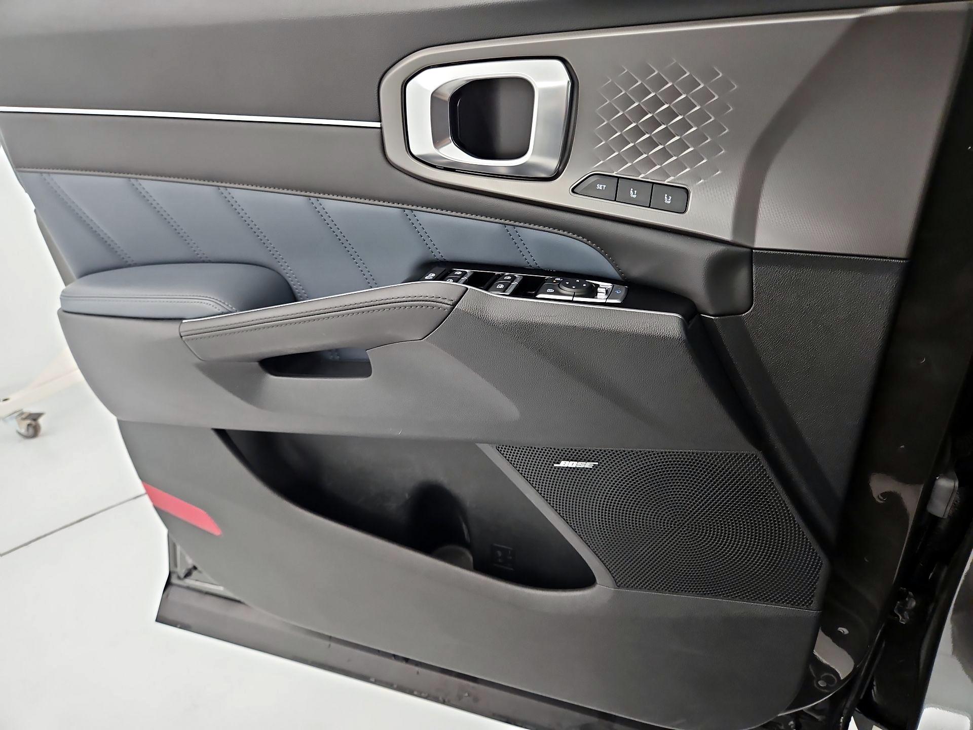 Thumbnail: 2025 Kia Sorento - 12