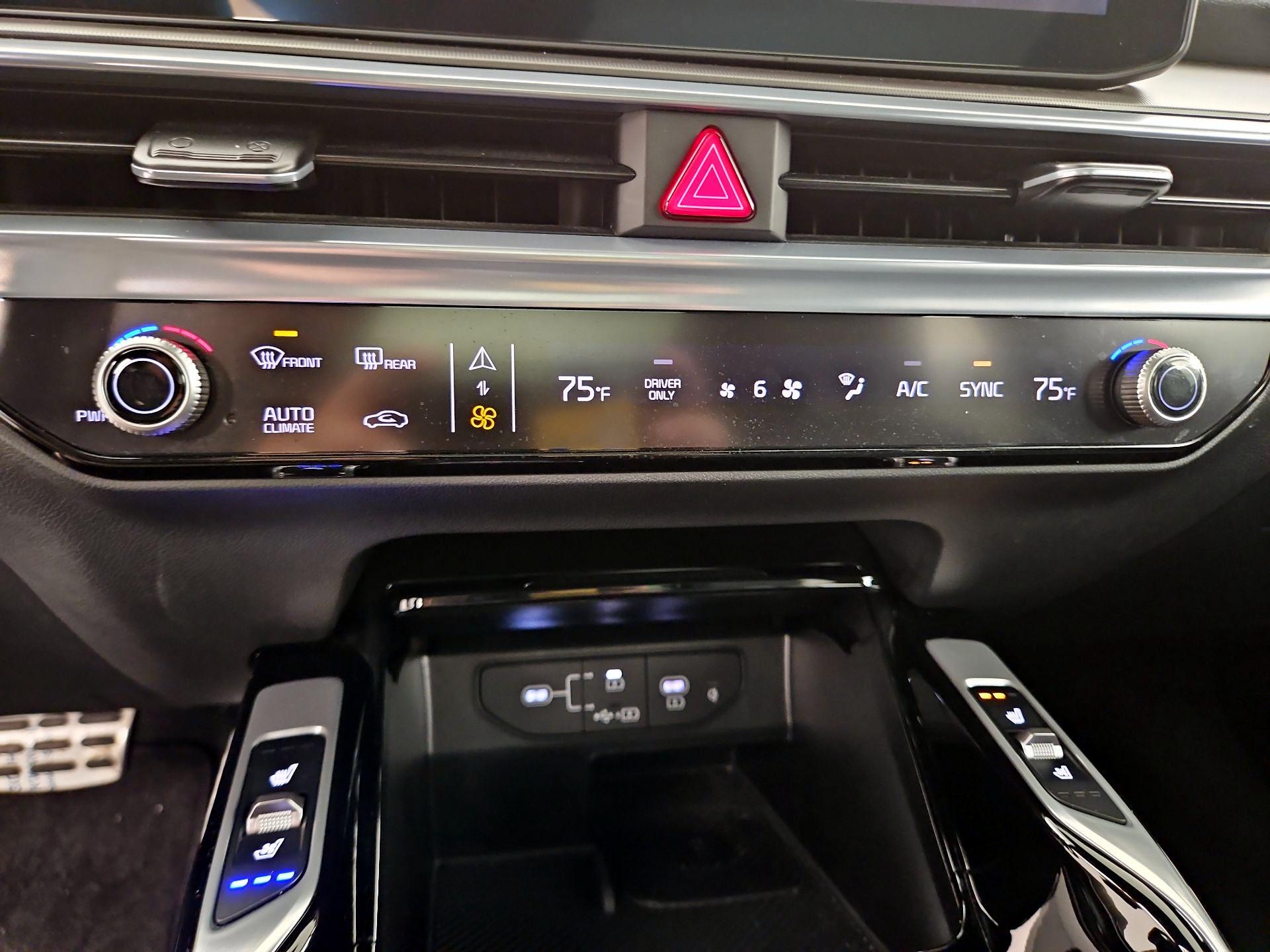 Thumbnail: 2025 Kia Sorento - 17