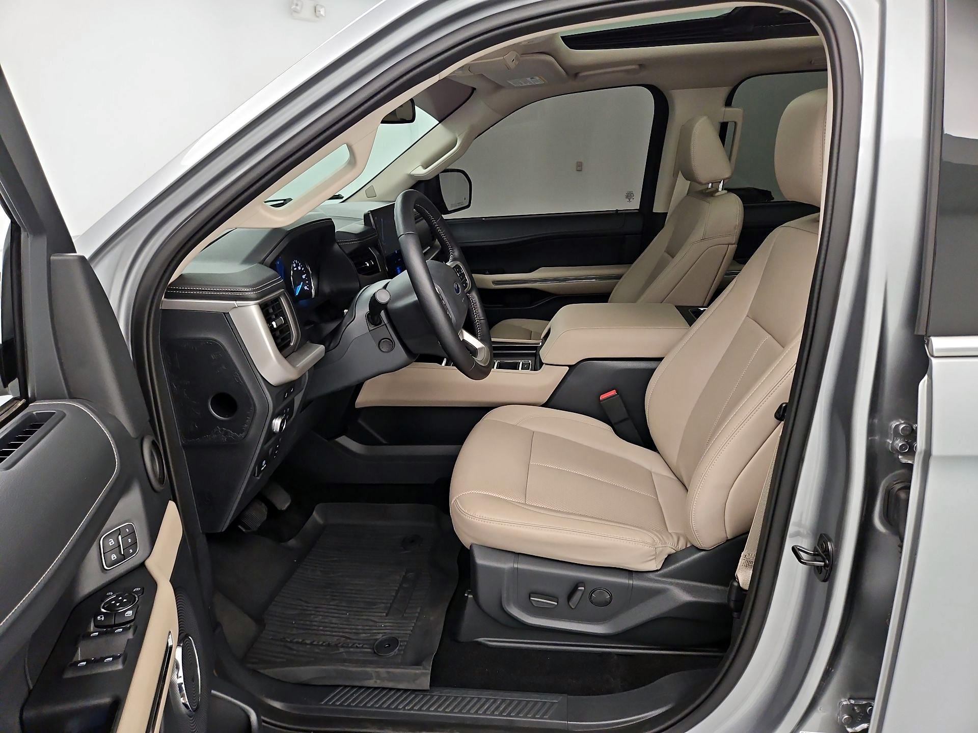 Thumbnail: 2022 Ford Expedition - 11