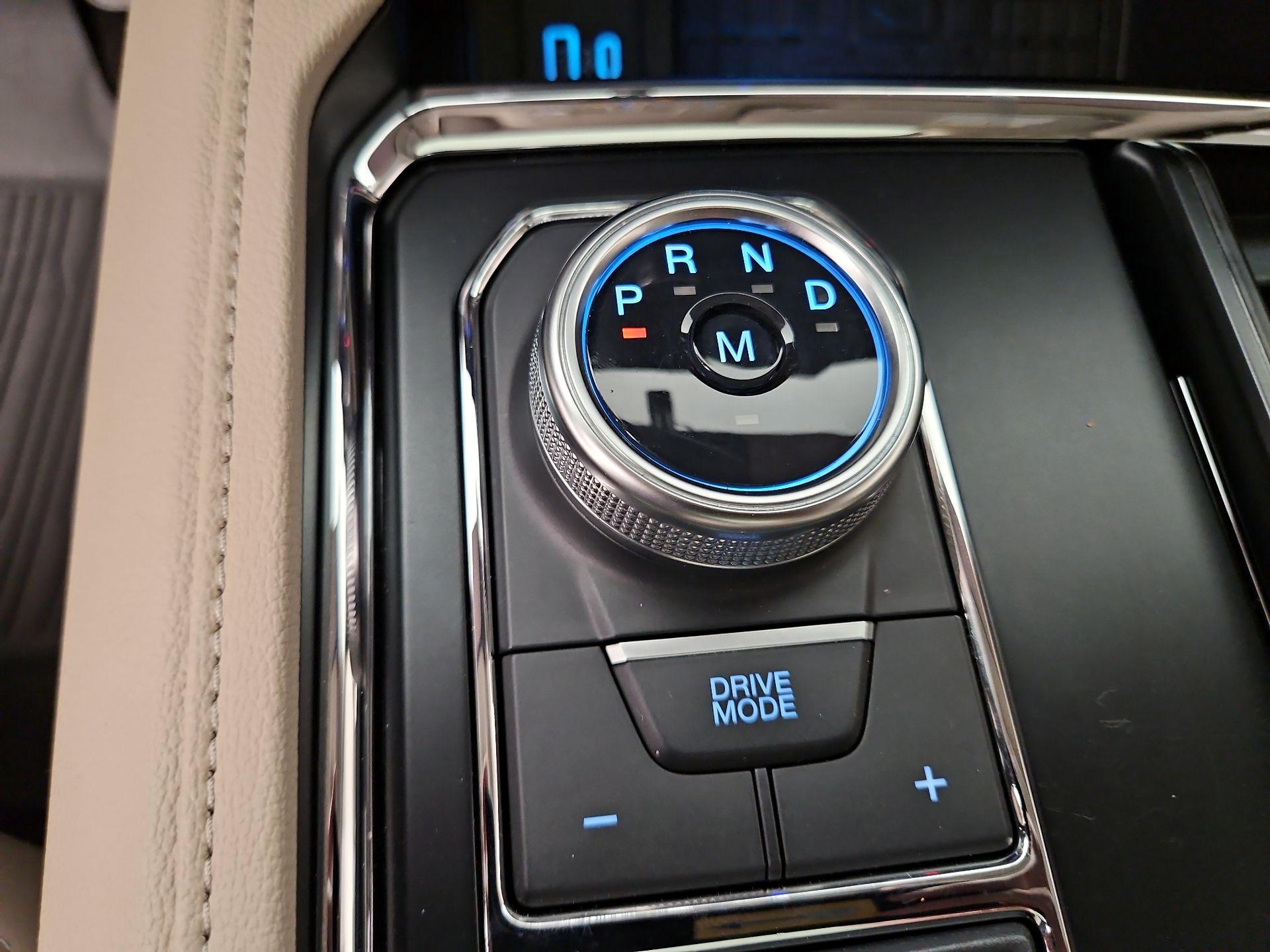 Thumbnail: 2022 Ford Expedition - 18