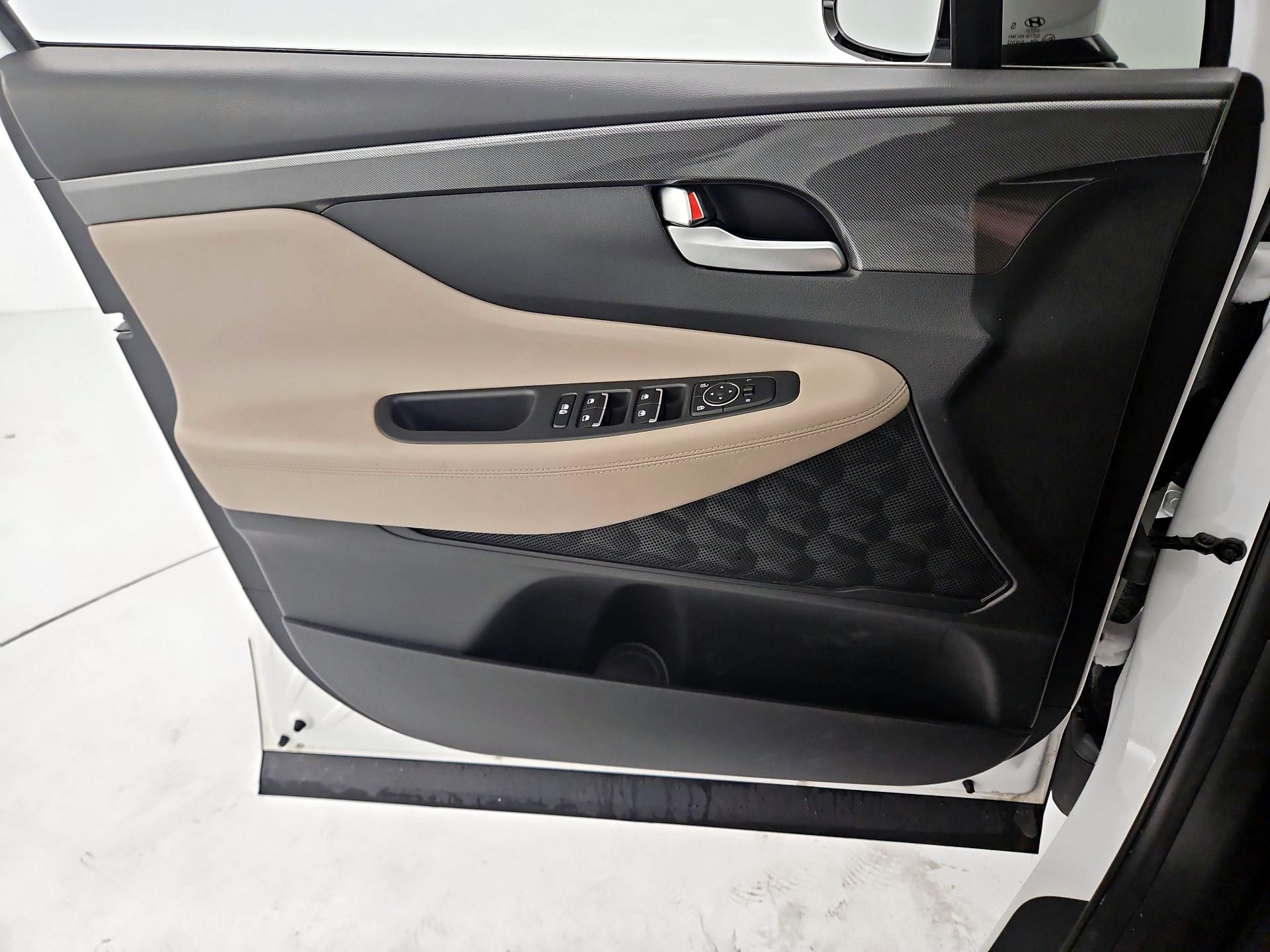 Thumbnail: 2023 Hyundai Santa Fe - 12