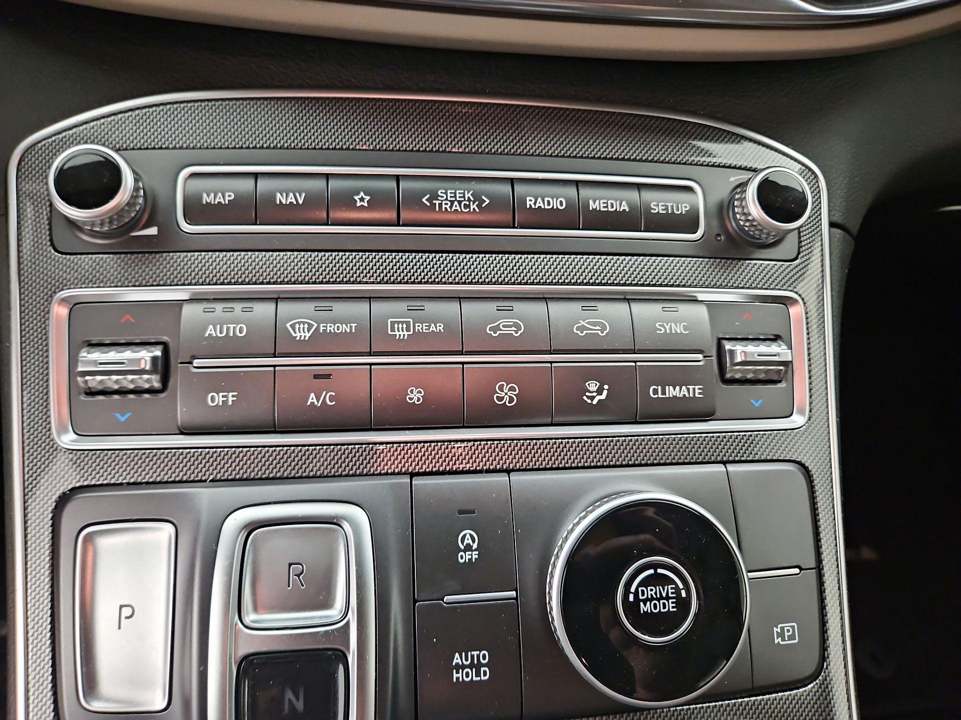 Thumbnail: 2023 Hyundai Santa Fe - 17