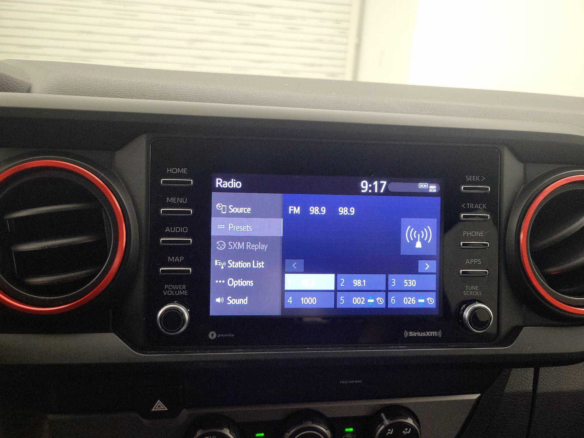 Thumbnail: 2021 Toyota Tacoma - 15