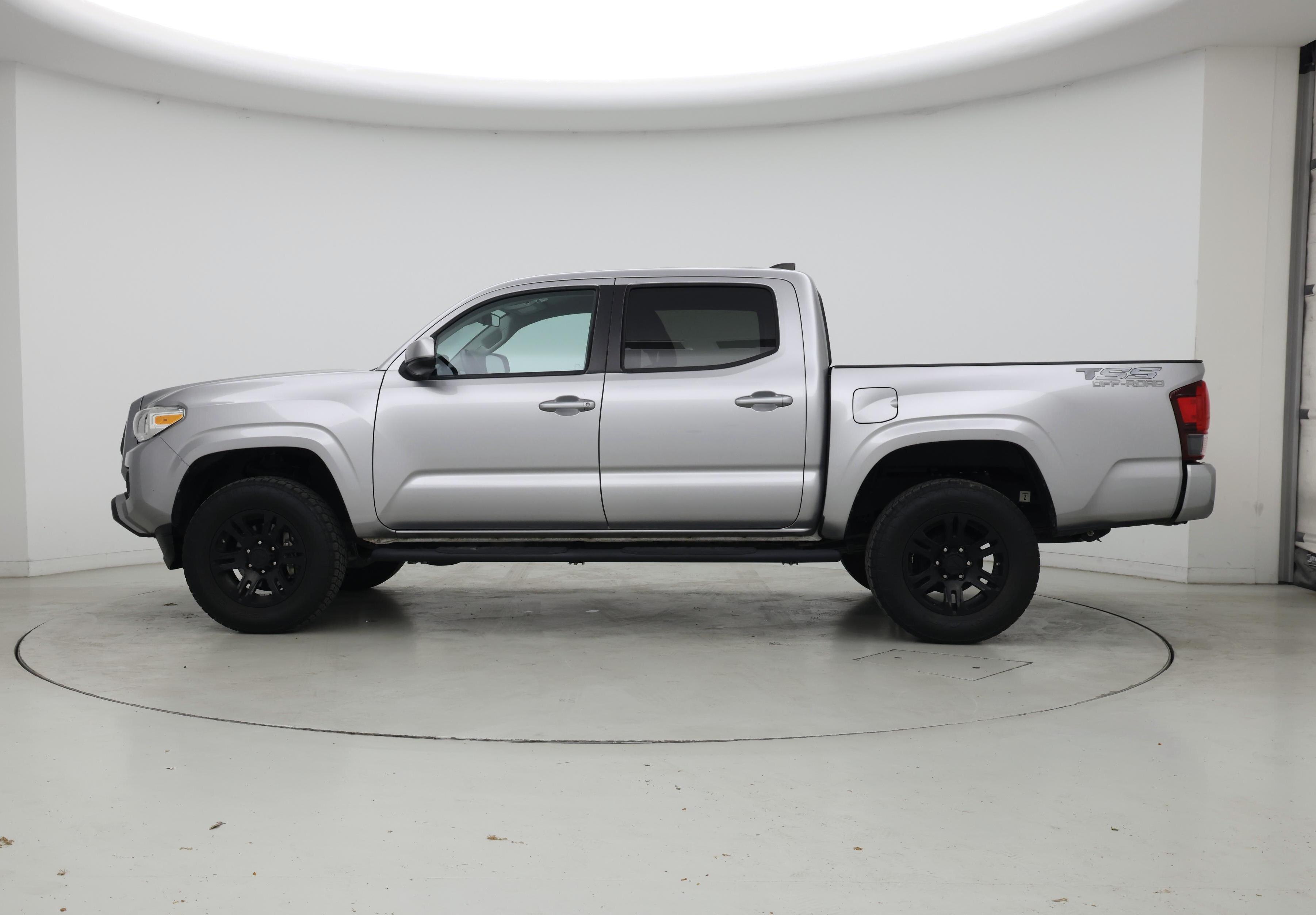 Thumbnail: 2021 Toyota Tacoma - 3