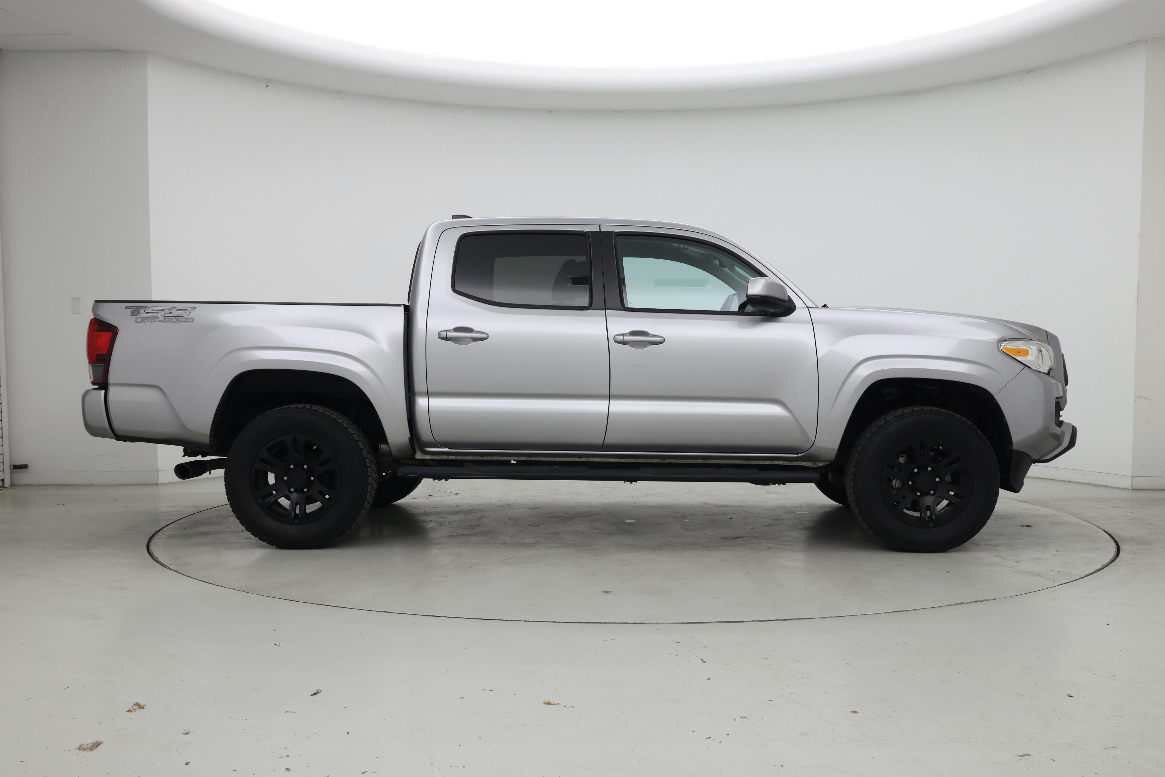 Thumbnail: 2021 Toyota Tacoma - 7