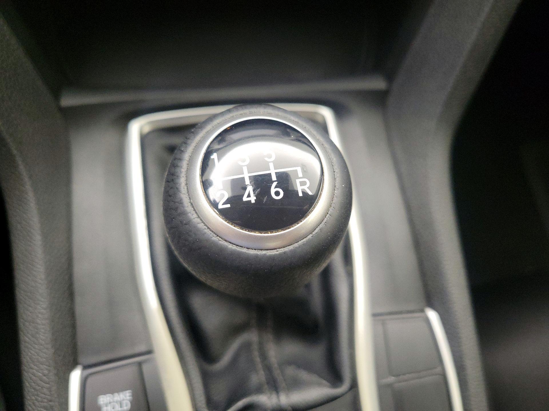 Thumbnail: 2019 Honda Civic - 17