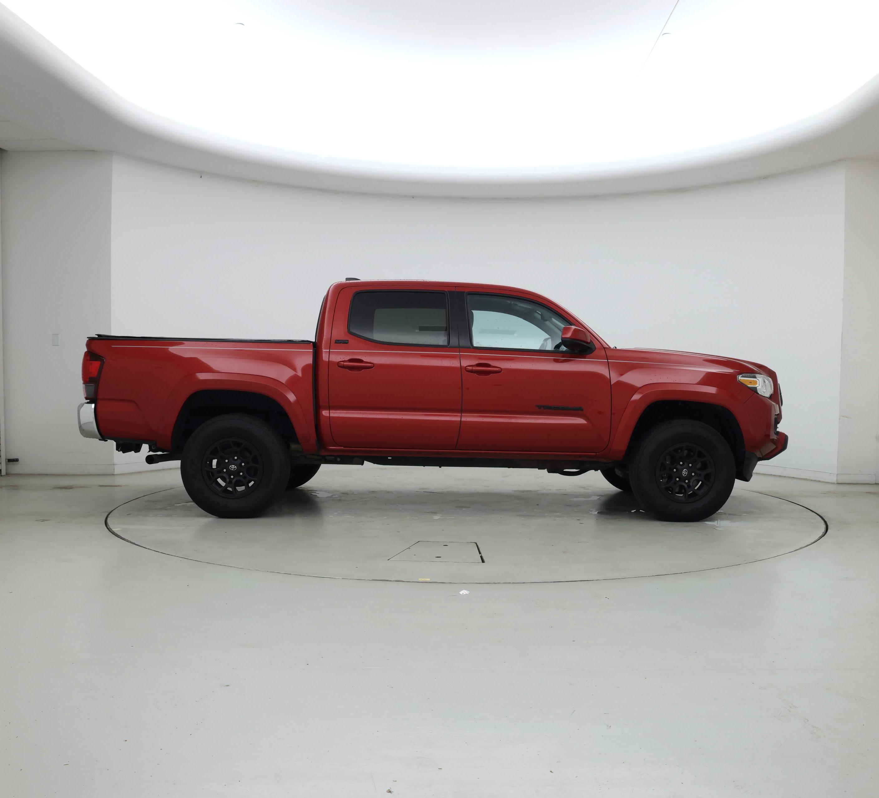 Thumbnail: 2021 Toyota Tacoma - 7