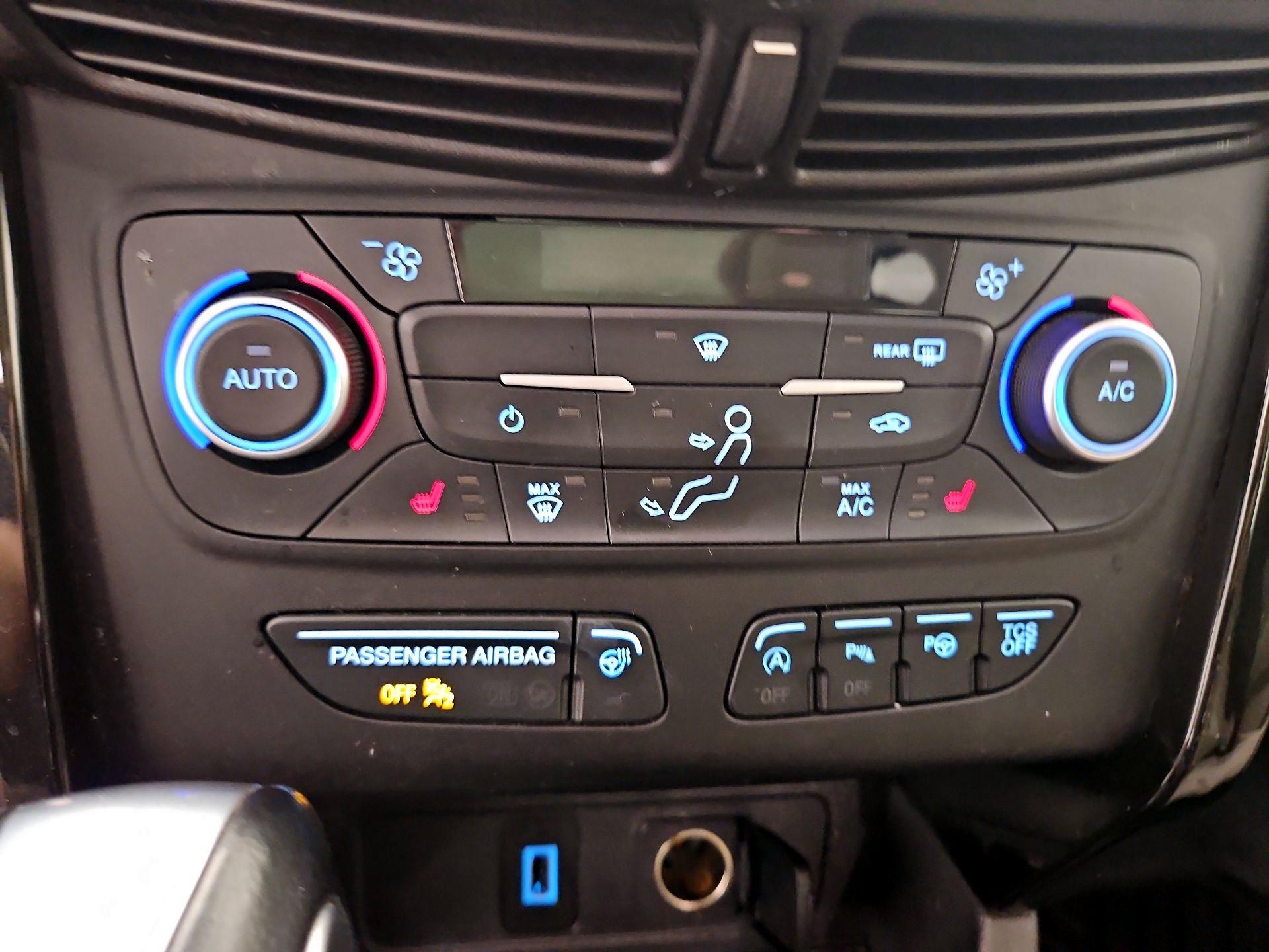 Thumbnail: 2018 Ford Escape - 17