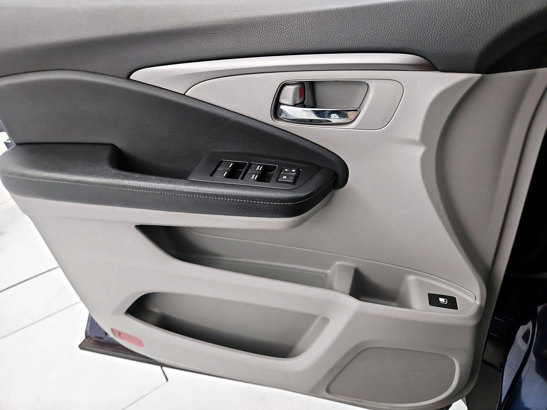 Thumbnail: 2019 Honda Ridgeline - 12