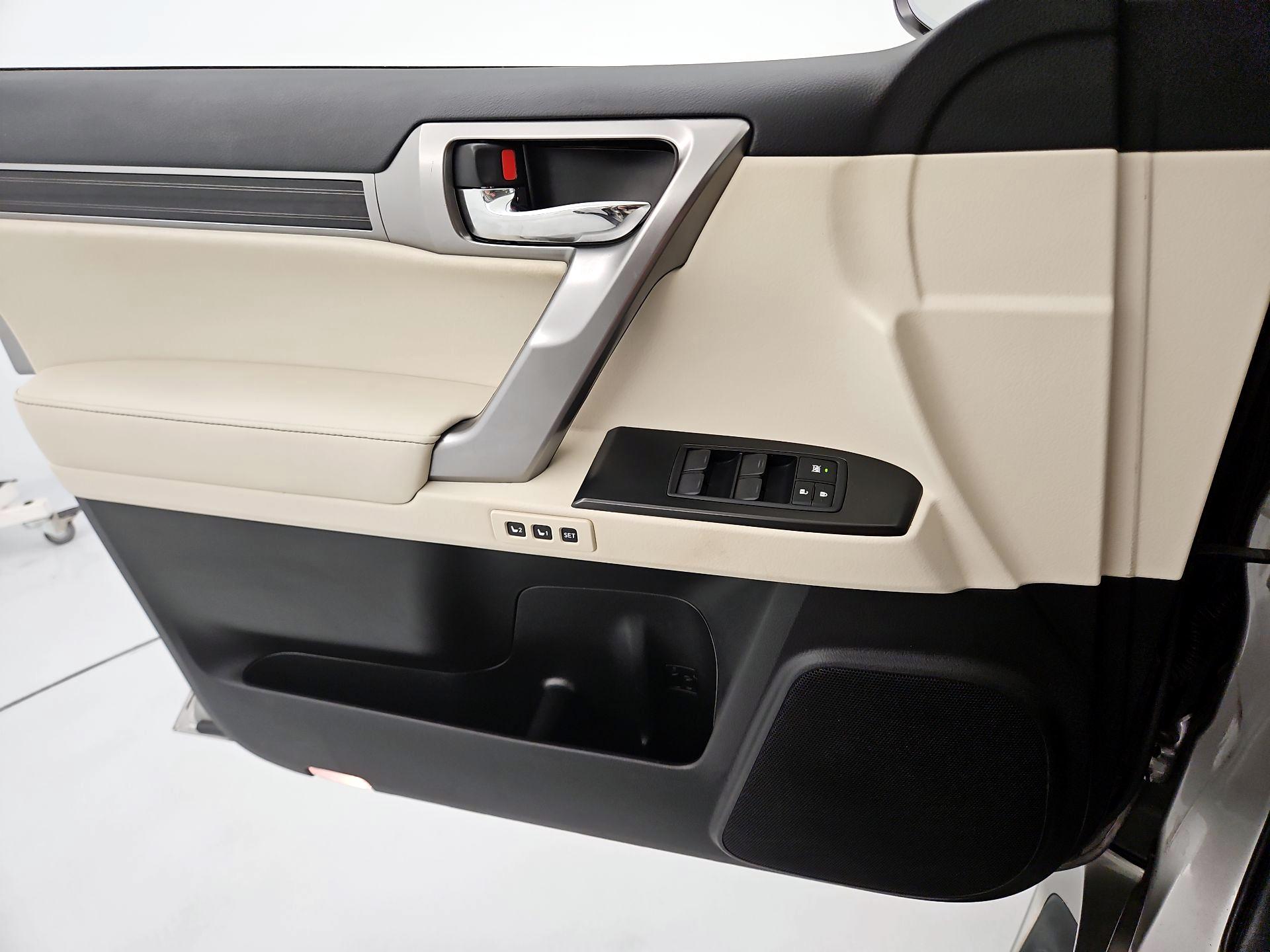 Thumbnail: 2023 Lexus GX - 12