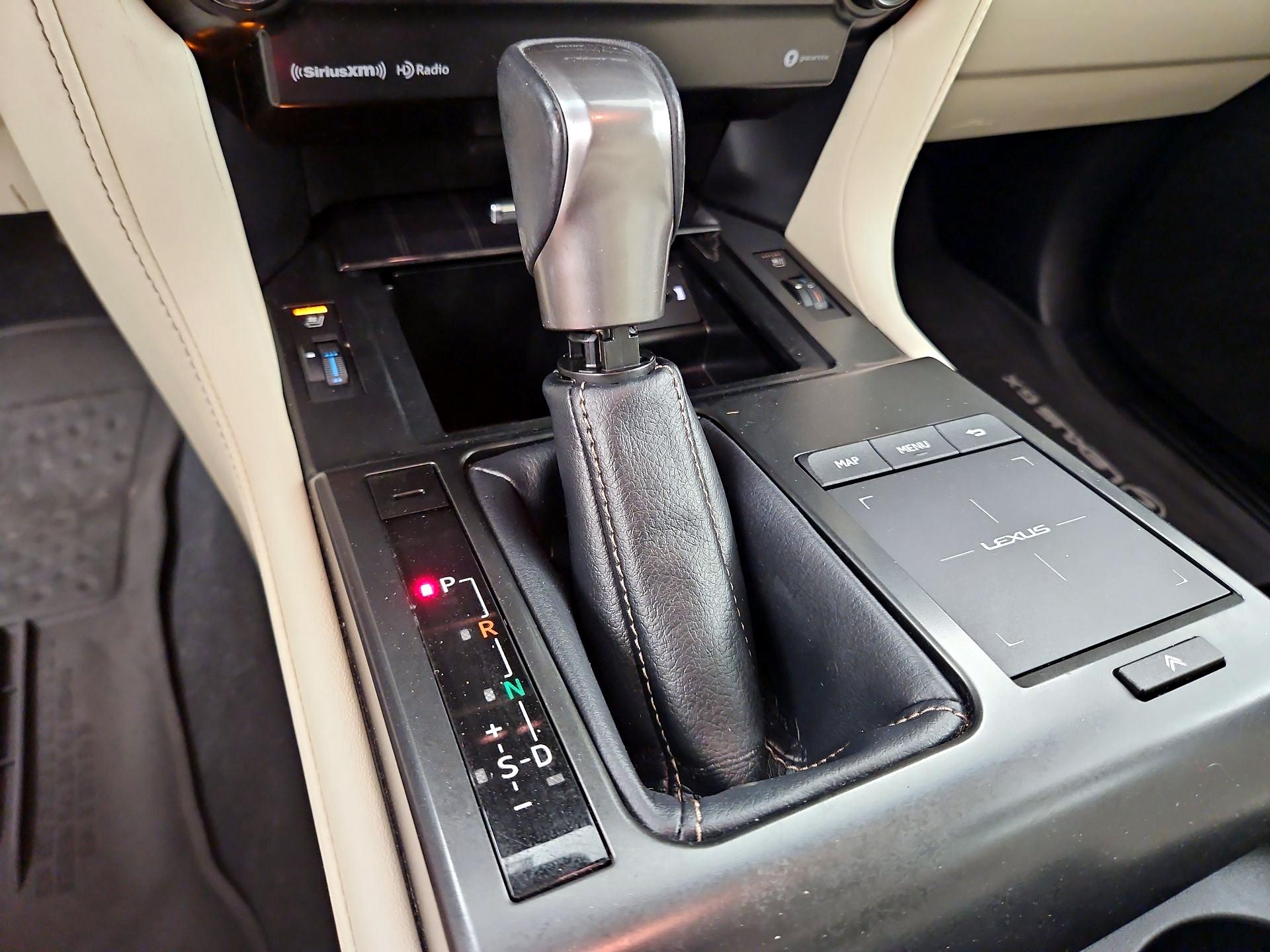 Thumbnail: 2023 Lexus GX - 17